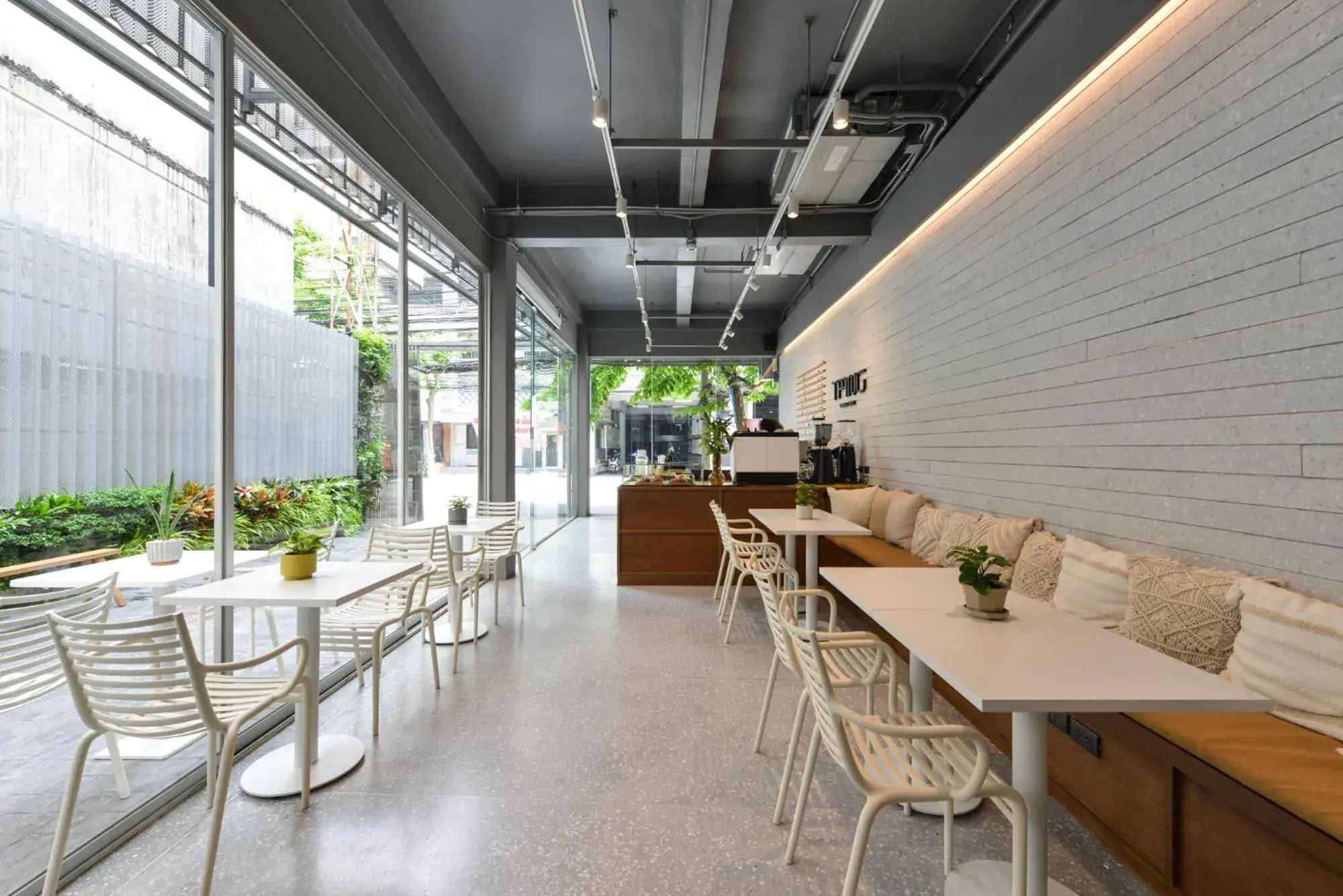 Restaurant/places to eat in Tiang Capsule Restaurant/places to eat in Tiang Capsule