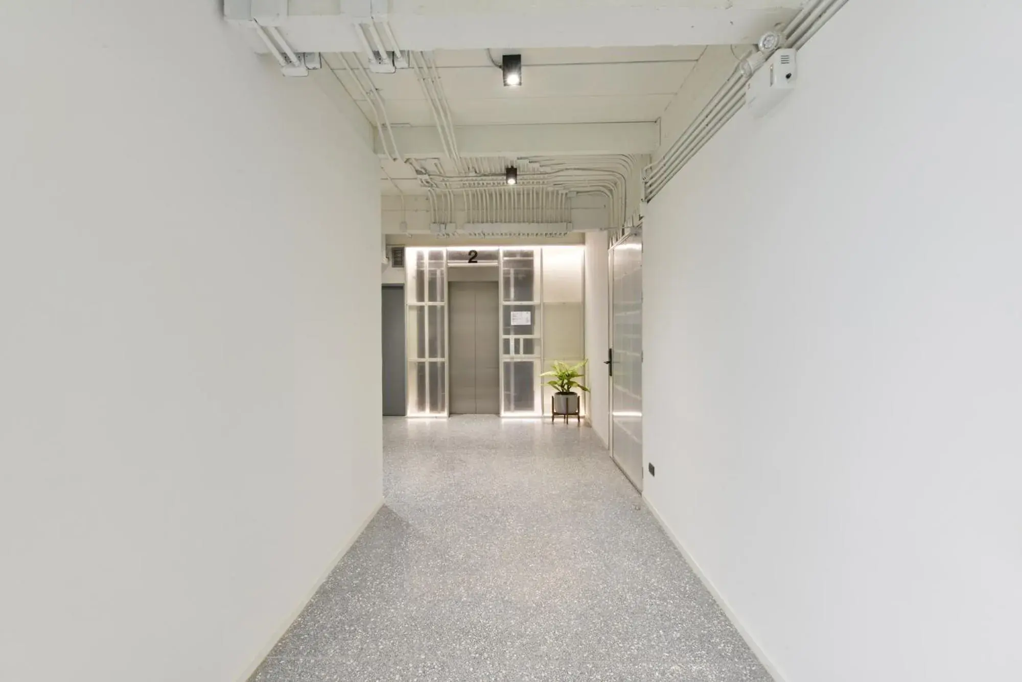 Property building in Tiang Capsule Property building in Tiang Capsule