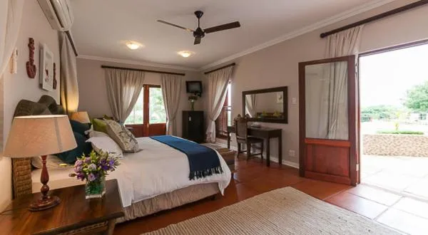 Photo of the whole room, Bed in Relax Inn