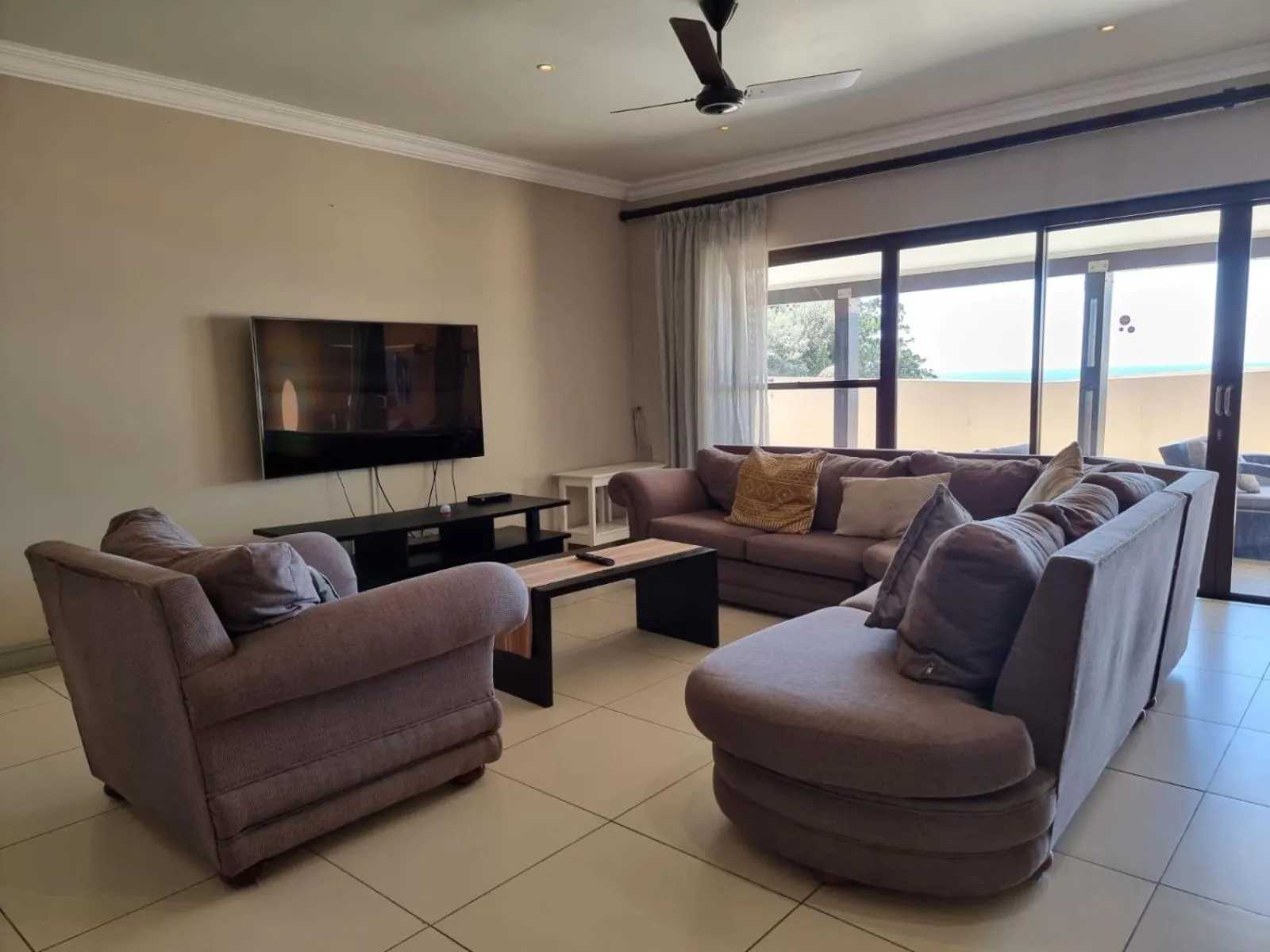 Living room in Relax Inn