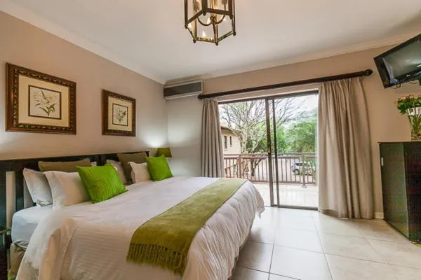 Photo of the whole room, Bed in Relax Inn