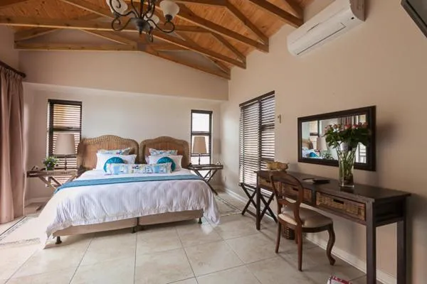 Photo of the whole room, Bed in Relax Inn