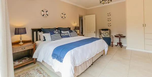 Photo of the whole room, Bed in Relax Inn