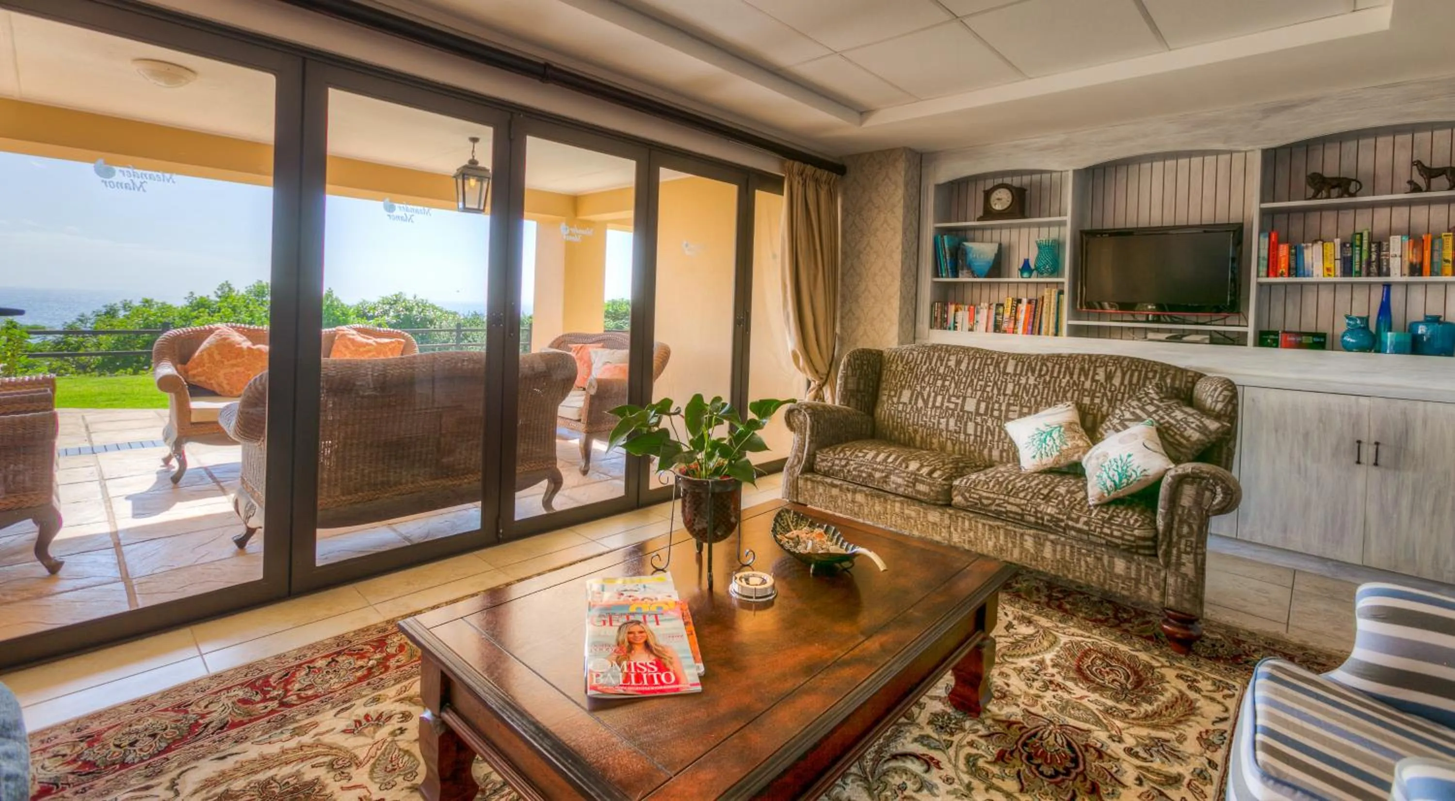 Seating area in Relax Inn