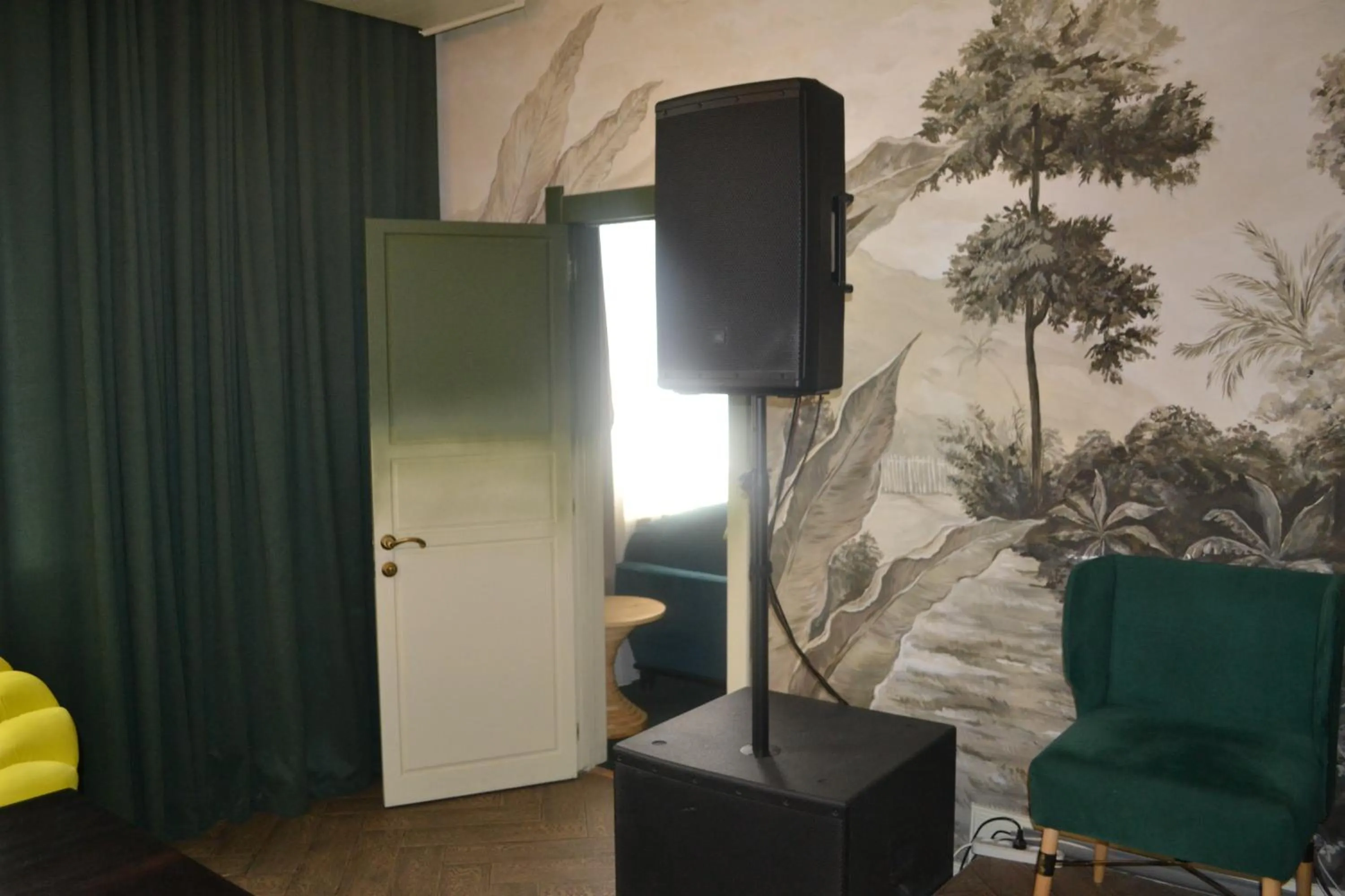 Restaurant/places to eat in Ayhan Hotel