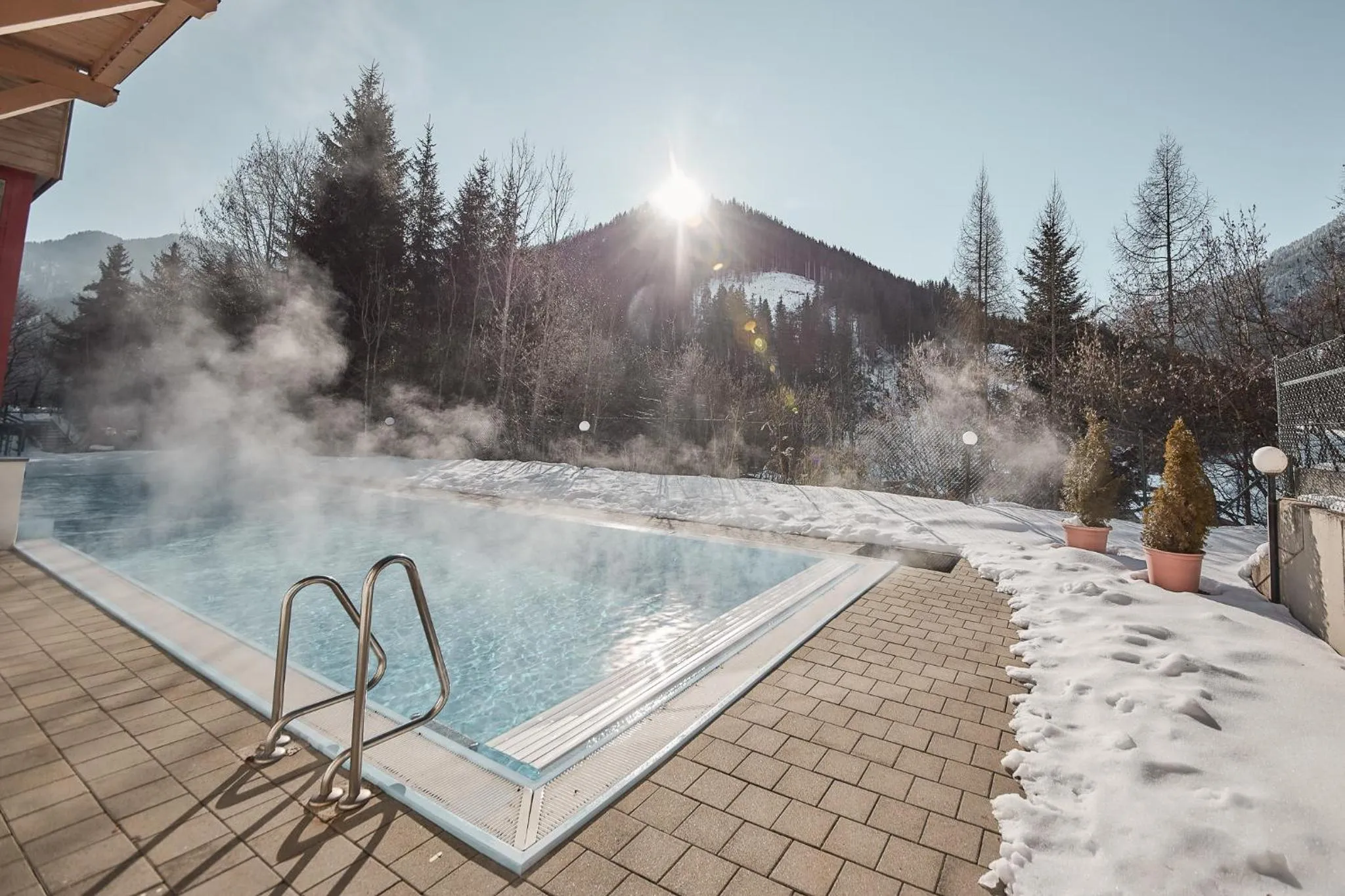 Swimming pool in AlpenParks Apartment & Ferienresort Rehrenberg Viehhofen