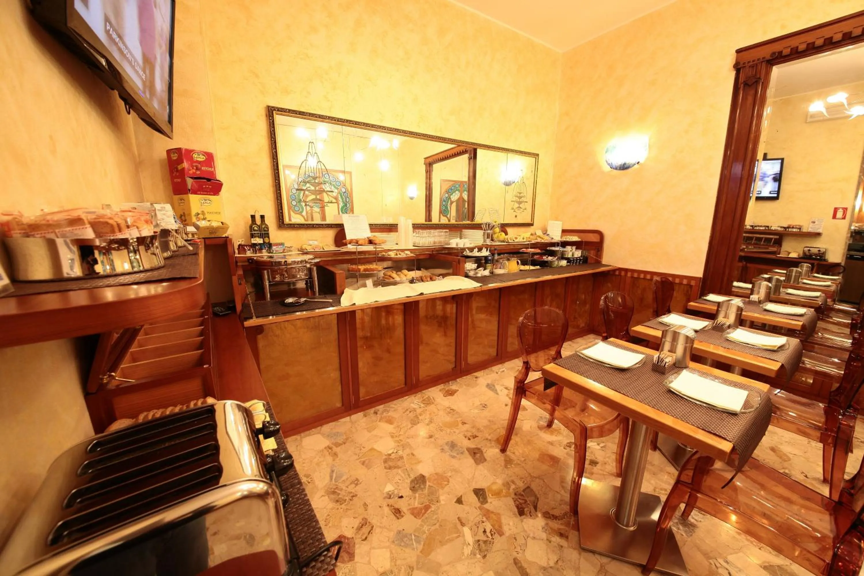 Restaurant/Places to Eat in Hotel Star