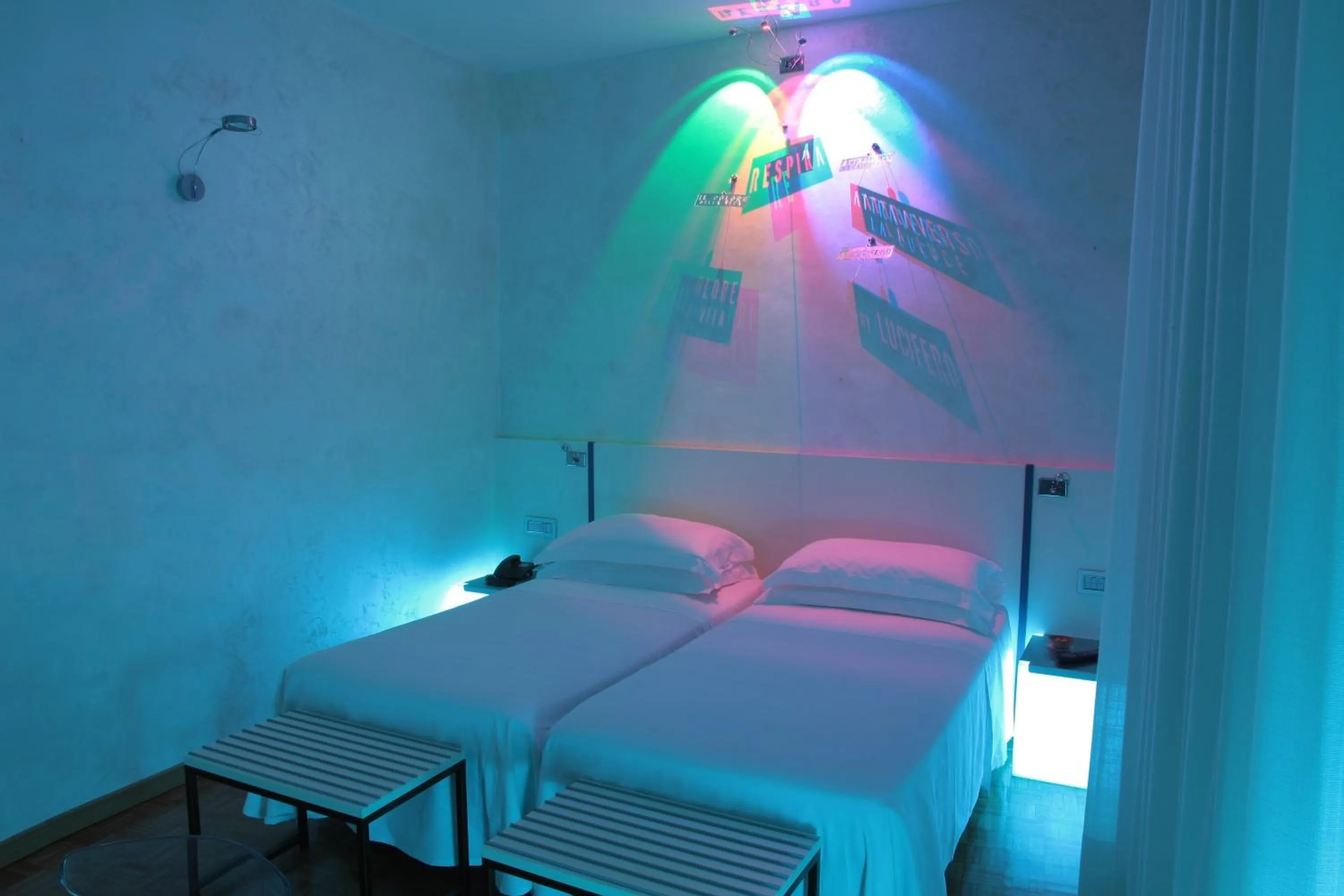 Photo of the whole room in Hotel Star