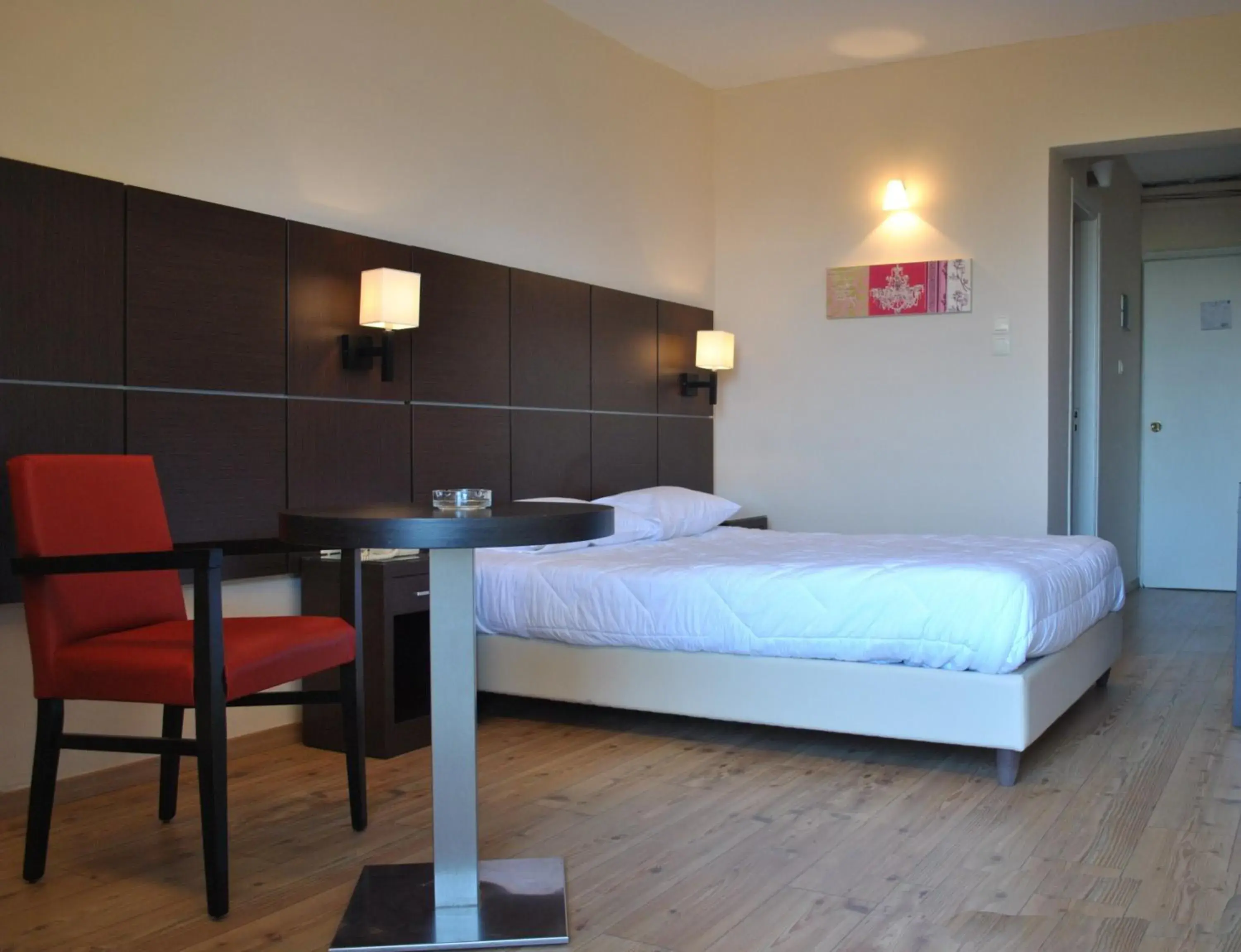 Photo of the whole room, Bed in Belle Helene Hotel Photo of the whole room, Bed in Belle Helene Hotel