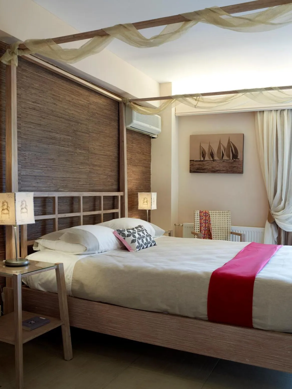 Bedroom, Bed in Belle Helene Hotel