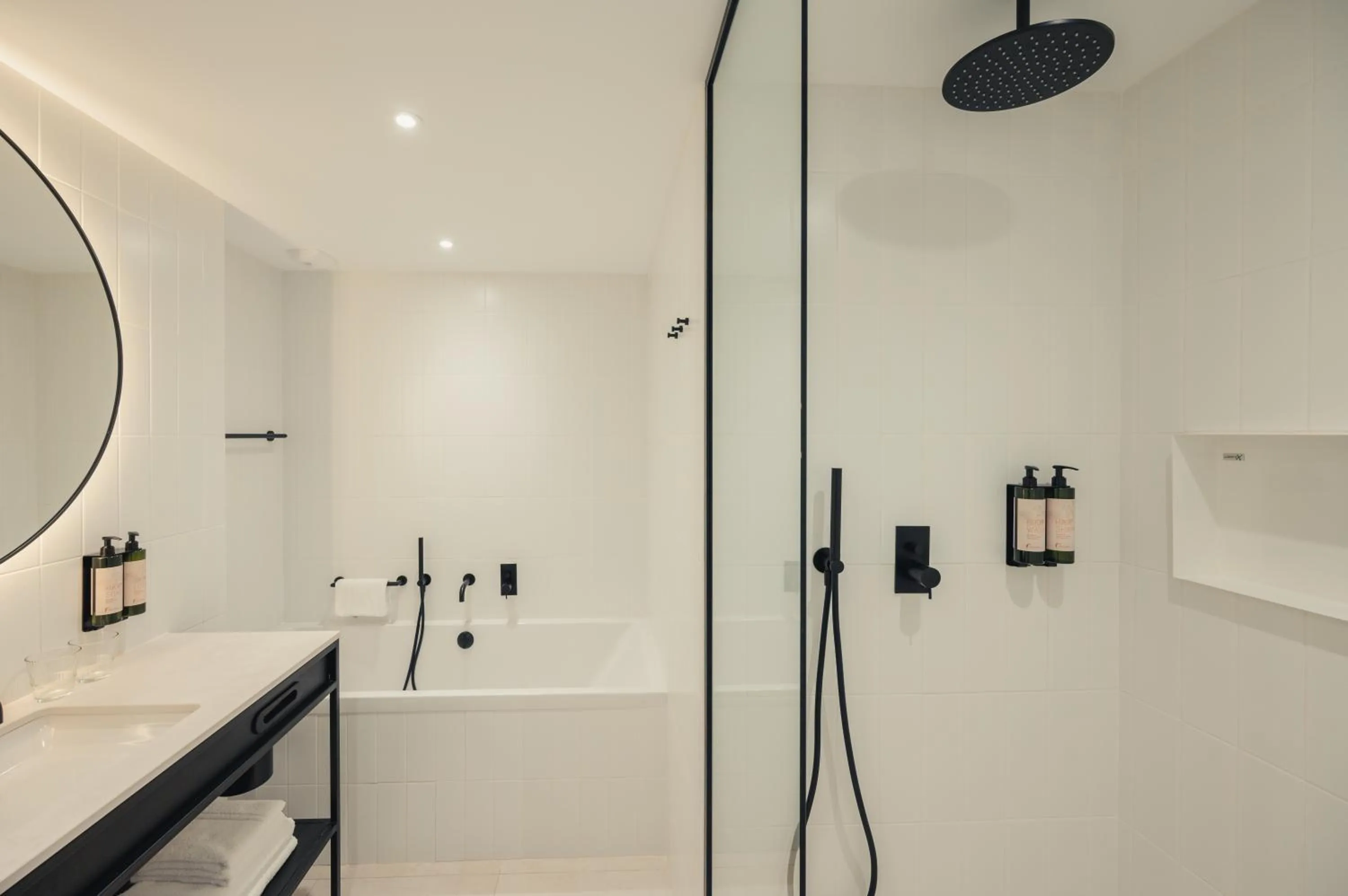 Bathroom in Van der Valk Hotel Bloom Saint Aygulf