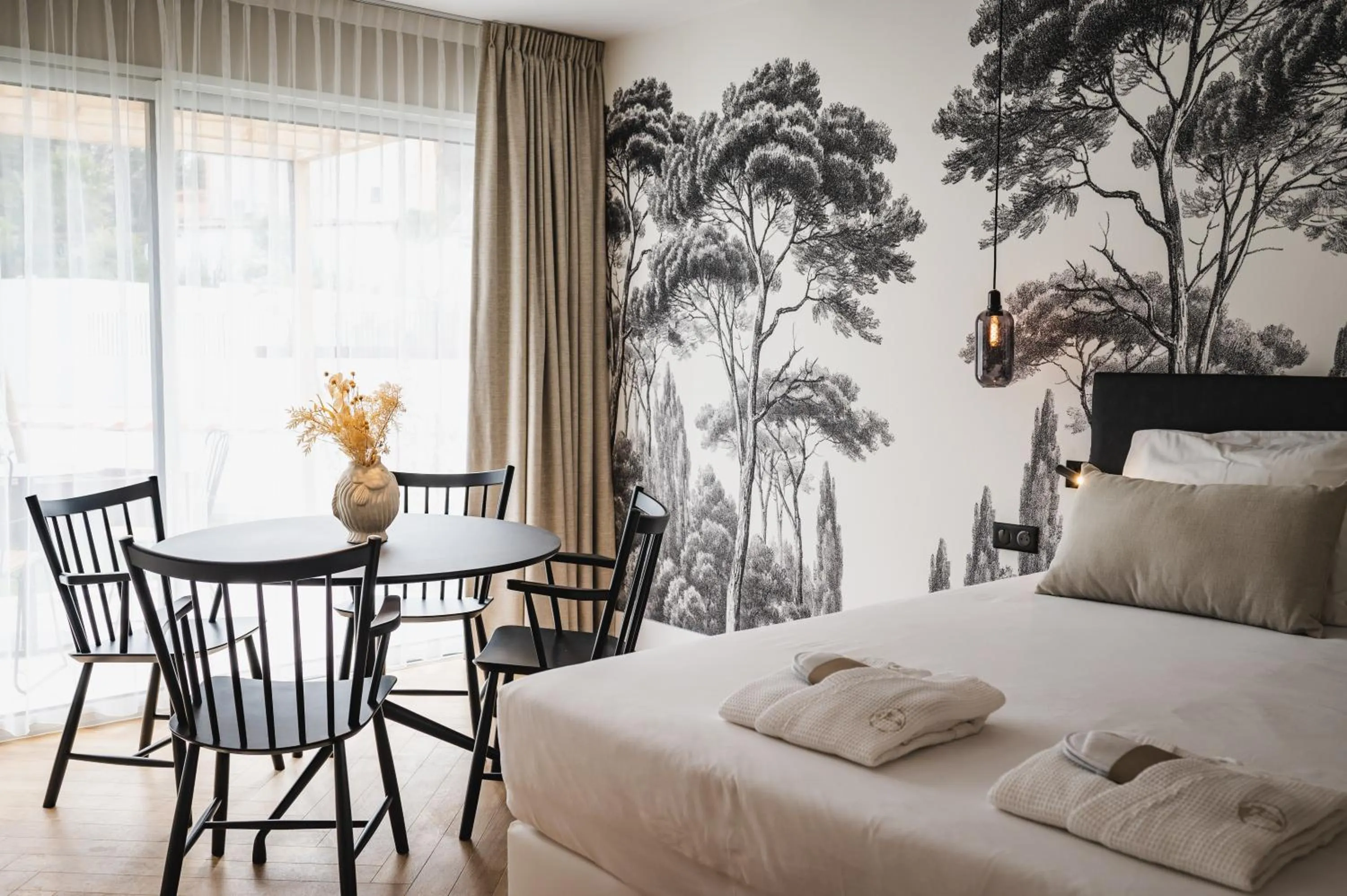 Bedroom, Bed in Van der Valk Hotel Bloom Saint Aygulf