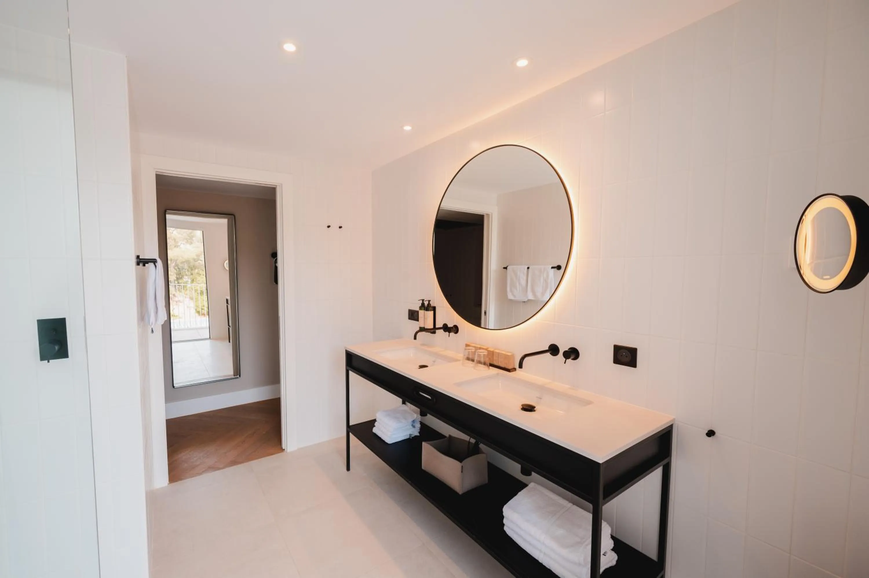 Bathroom in Van der Valk Hotel Bloom Saint Aygulf