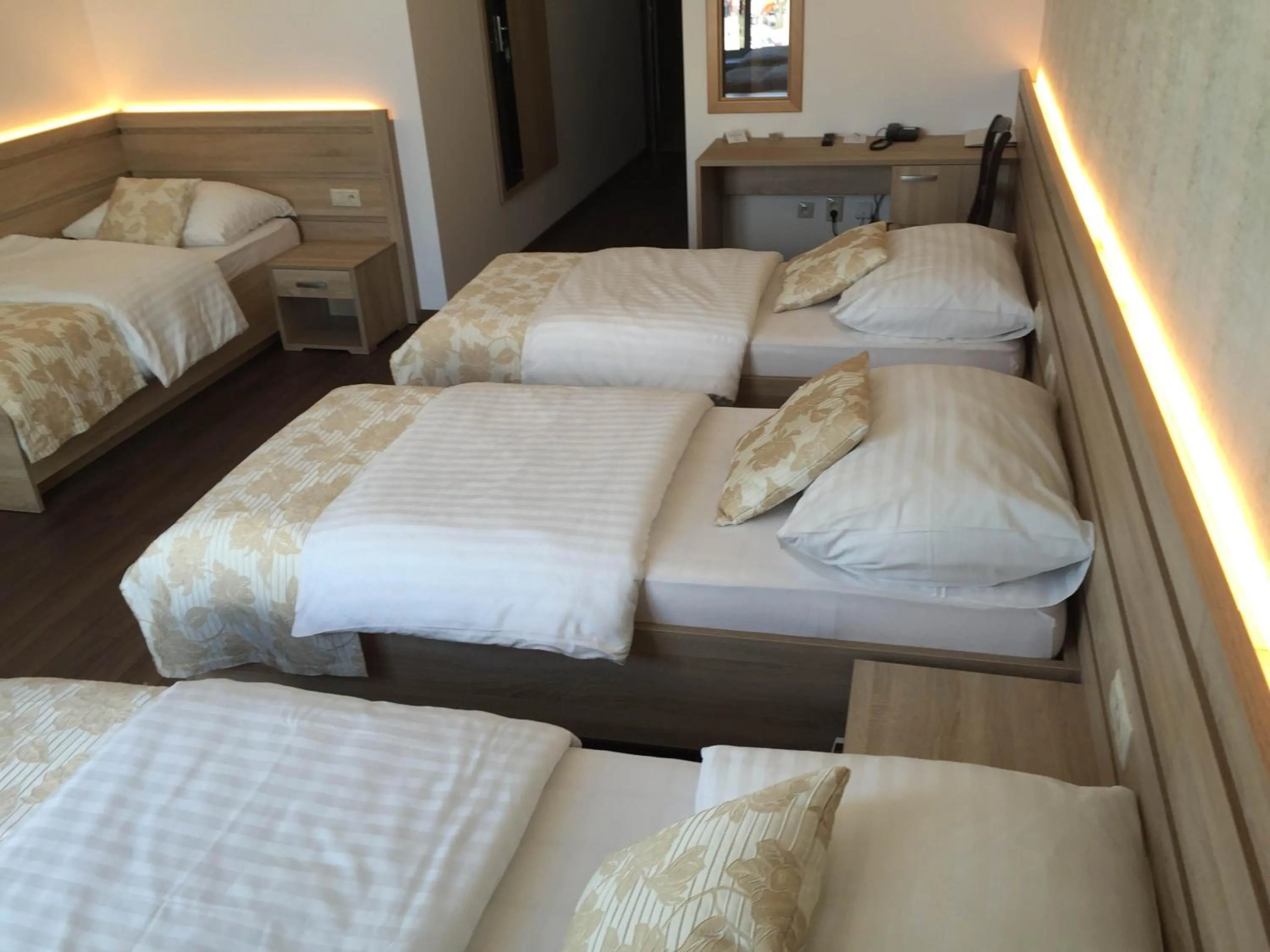 Bedroom, Bed in Hotel Samaria