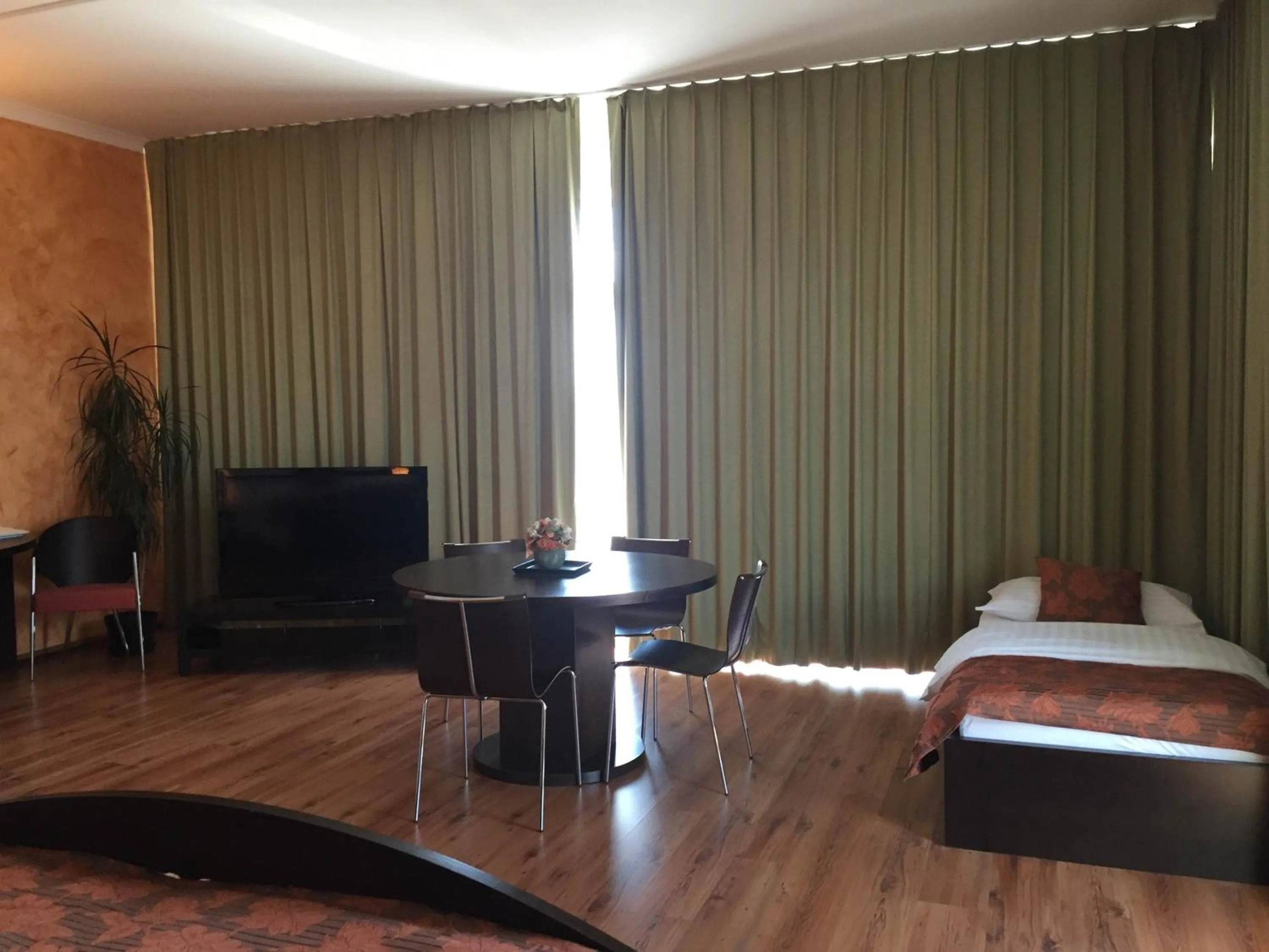 TV and multimedia, Bed in Hotel Samaria