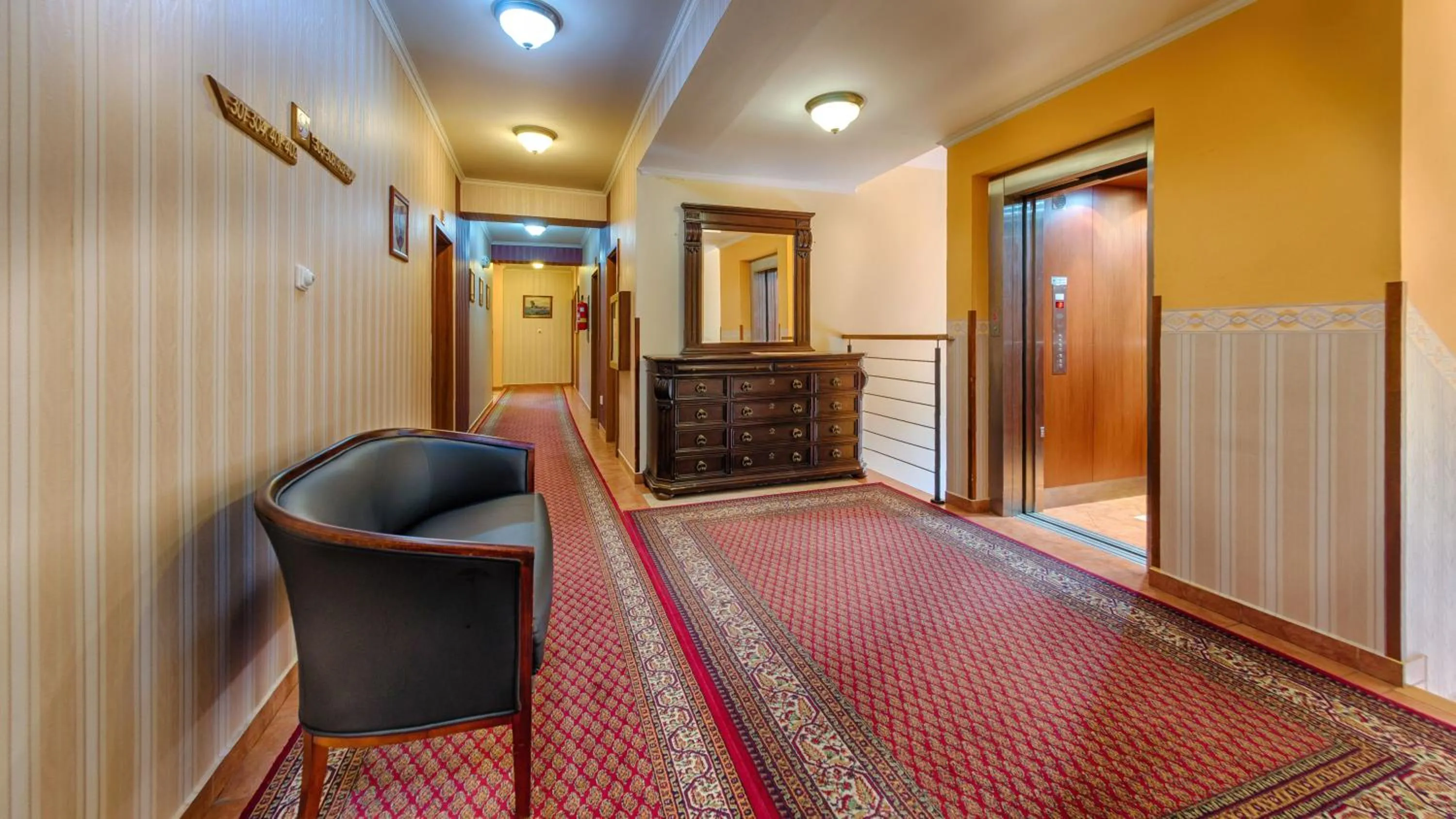 Seating area in Hotel Tevel