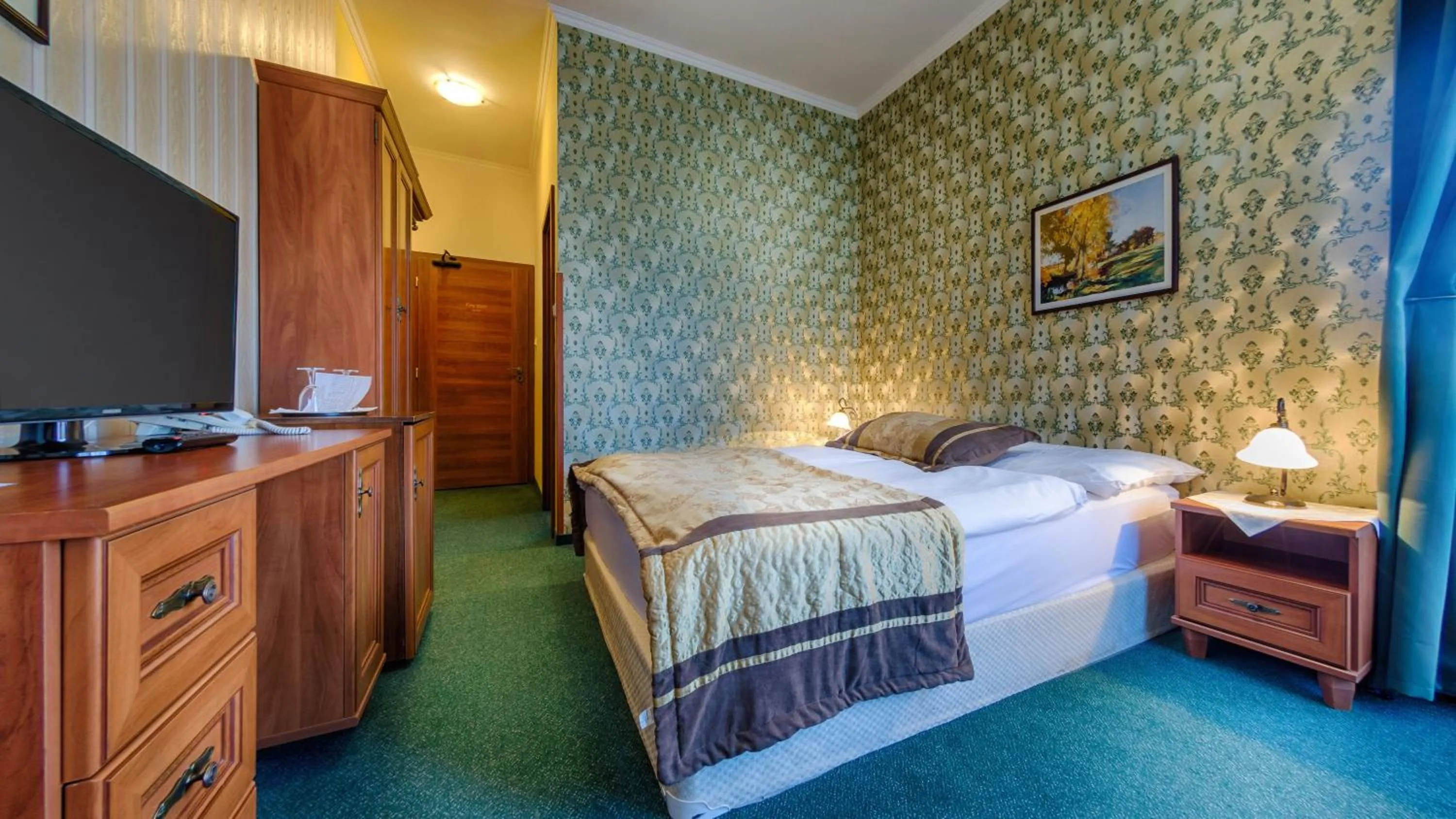 Photo of the whole room, Bed in Hotel Tevel