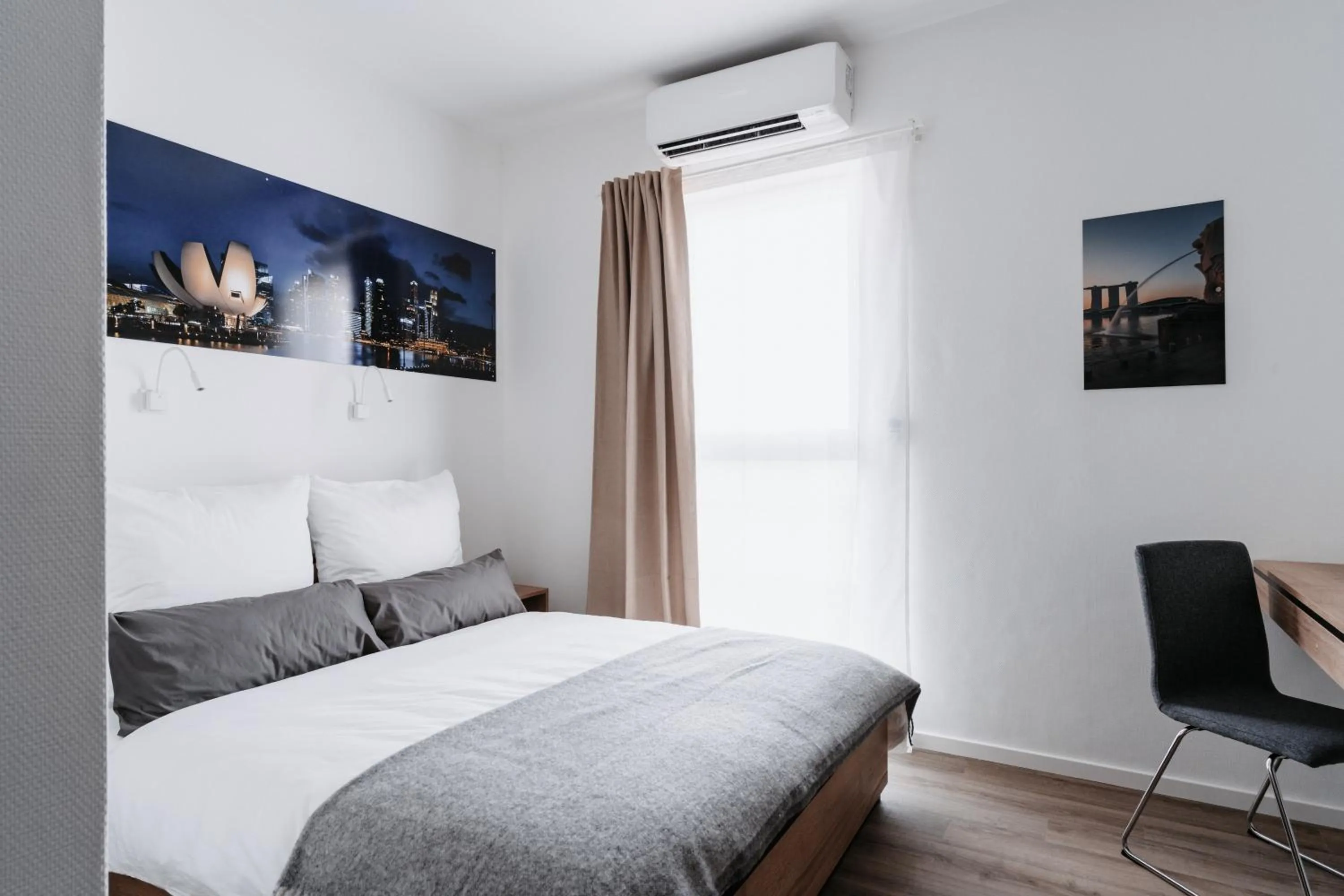 Bed in STEP INN The Fair Hotel