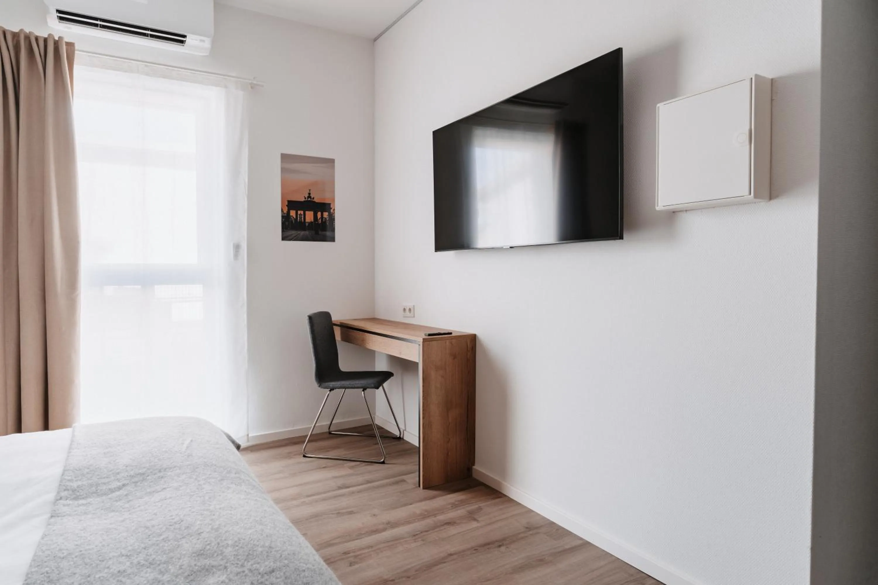 TV and multimedia, Bed in STEP INN The Fair Hotel