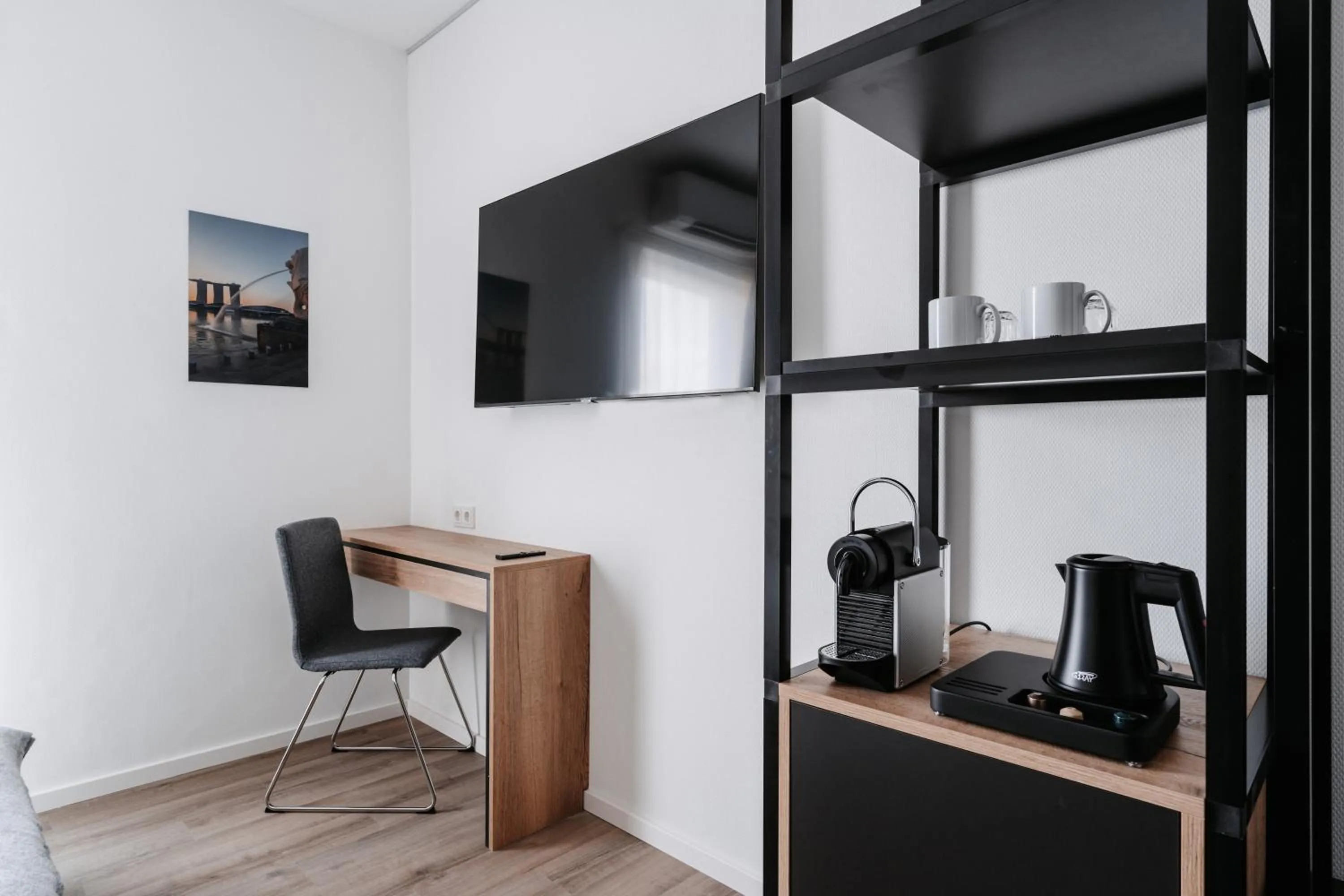 TV and multimedia in STEP INN The Fair Hotel