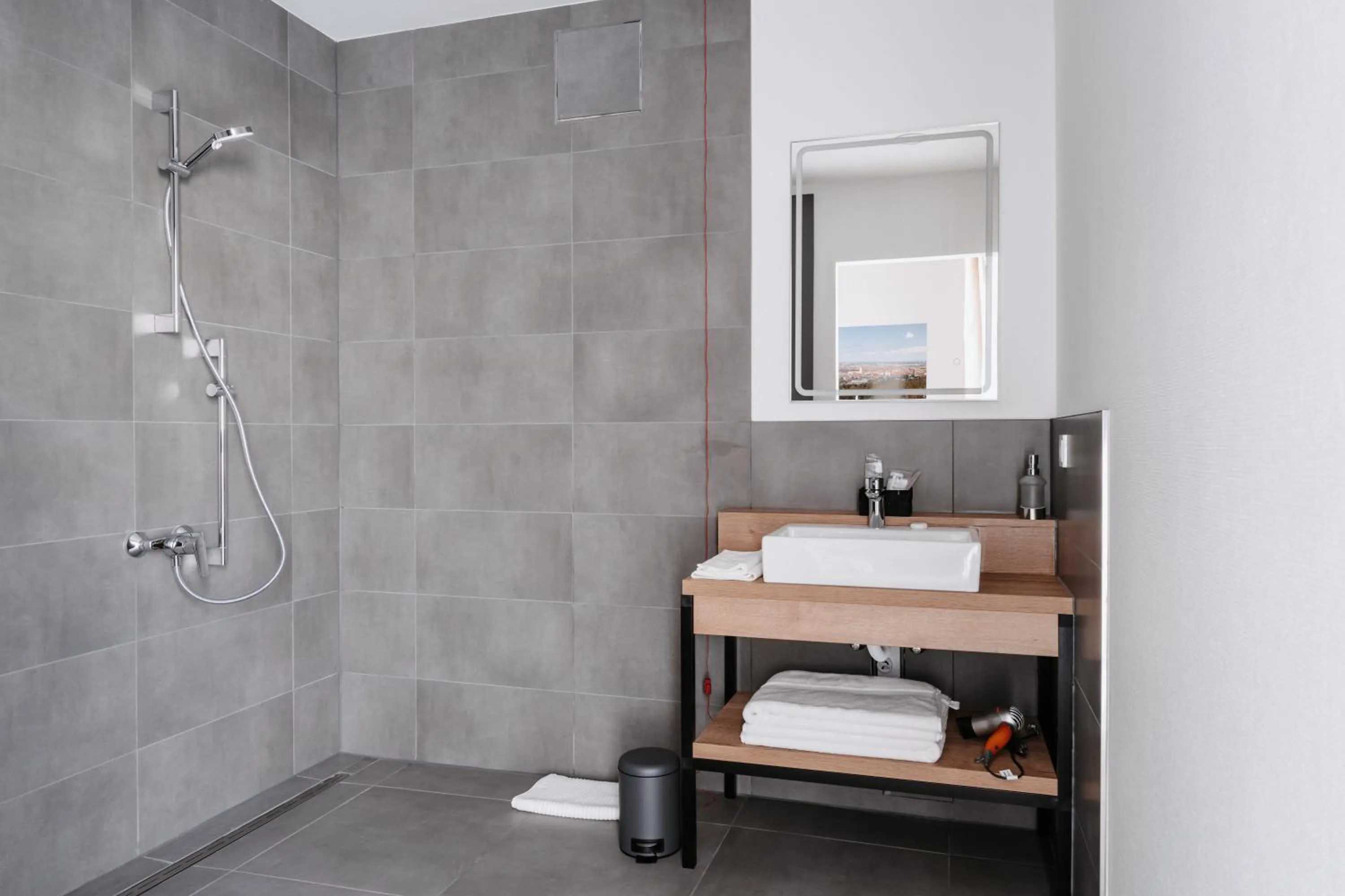 Bathroom in STEP INN The Fair Hotel