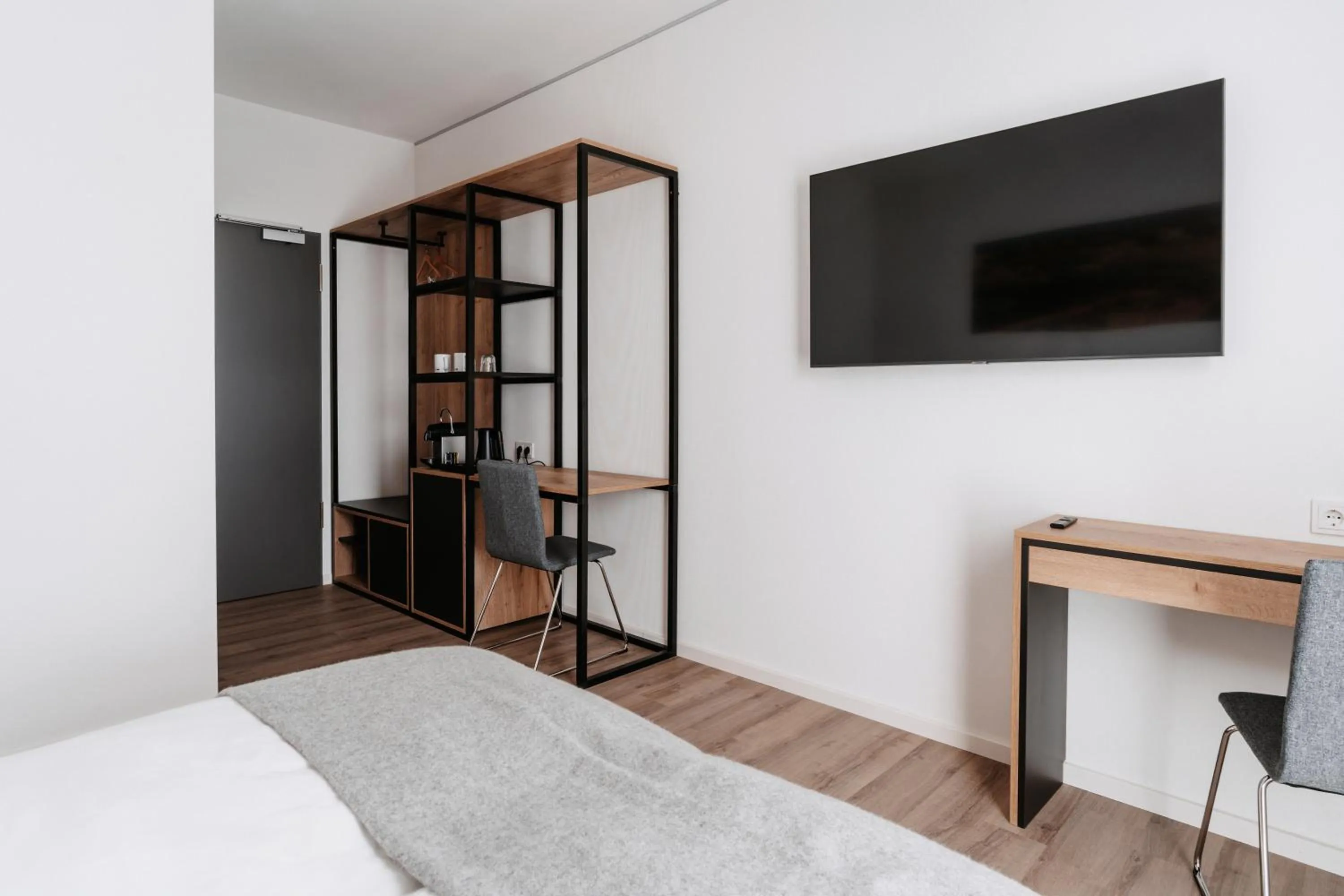 TV and multimedia, Bed in STEP INN The Fair Hotel