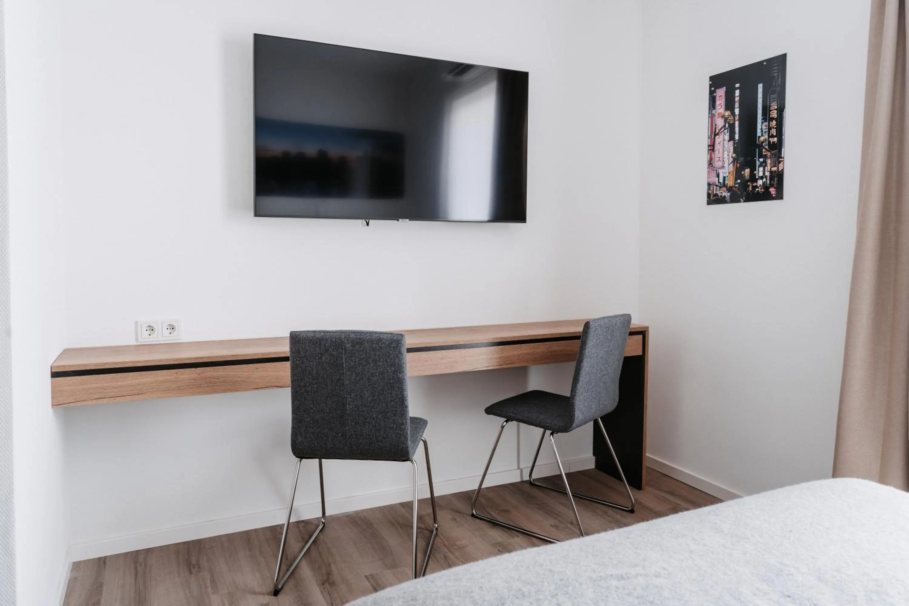 TV and multimedia, Bed in STEP INN The Fair Hotel