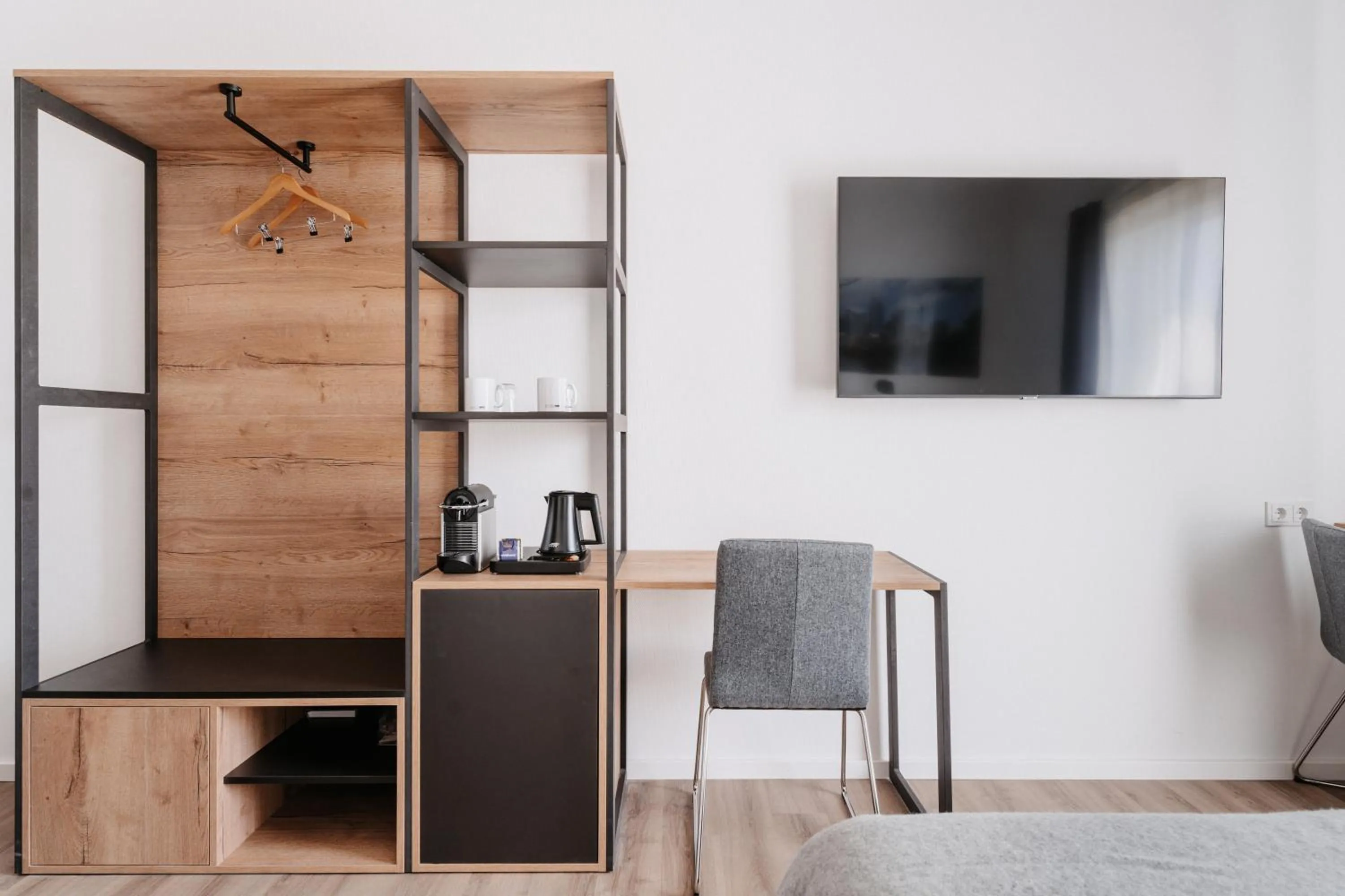 TV and multimedia in STEP INN The Fair Hotel