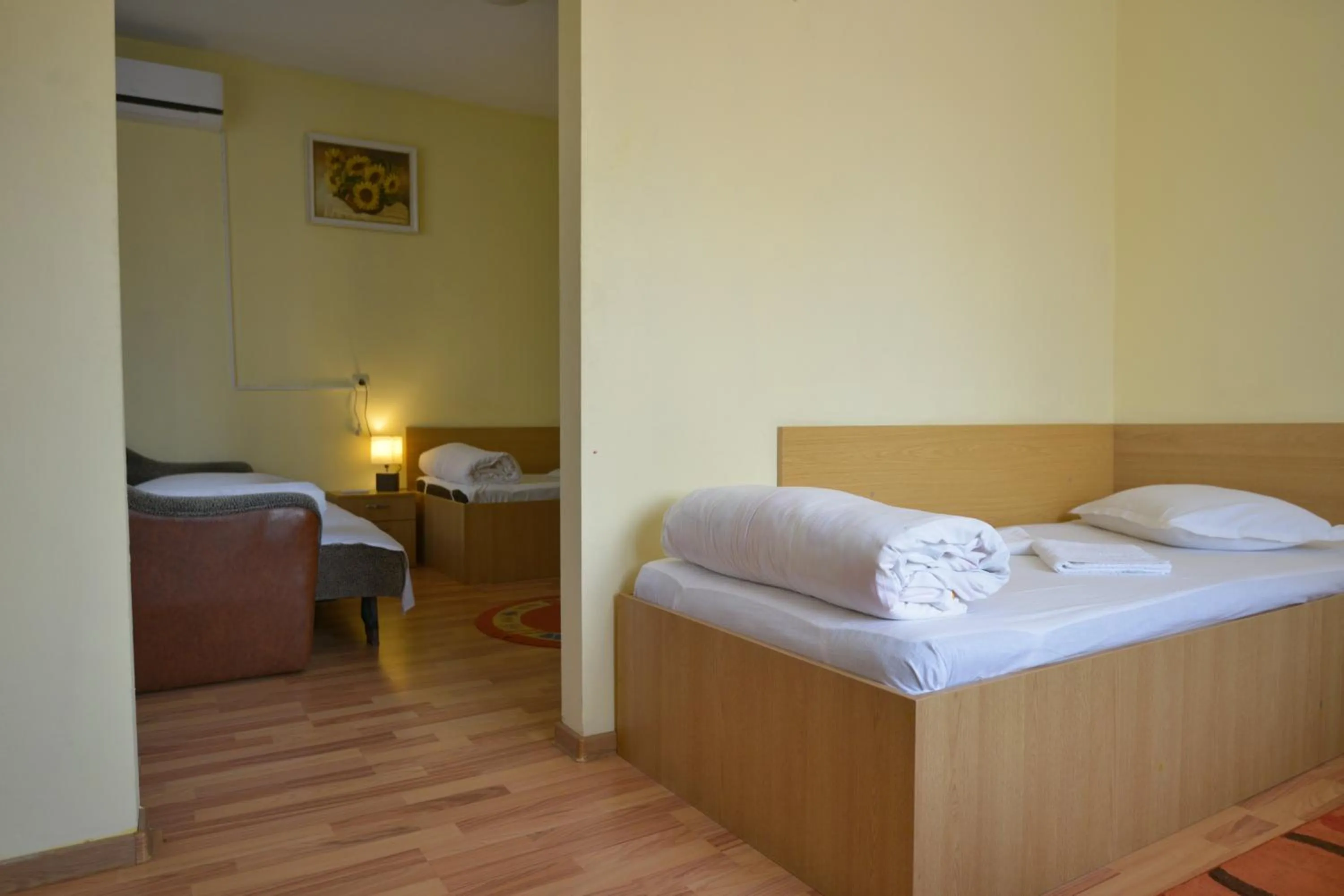 Bed in Hotel Decebal Bistrita