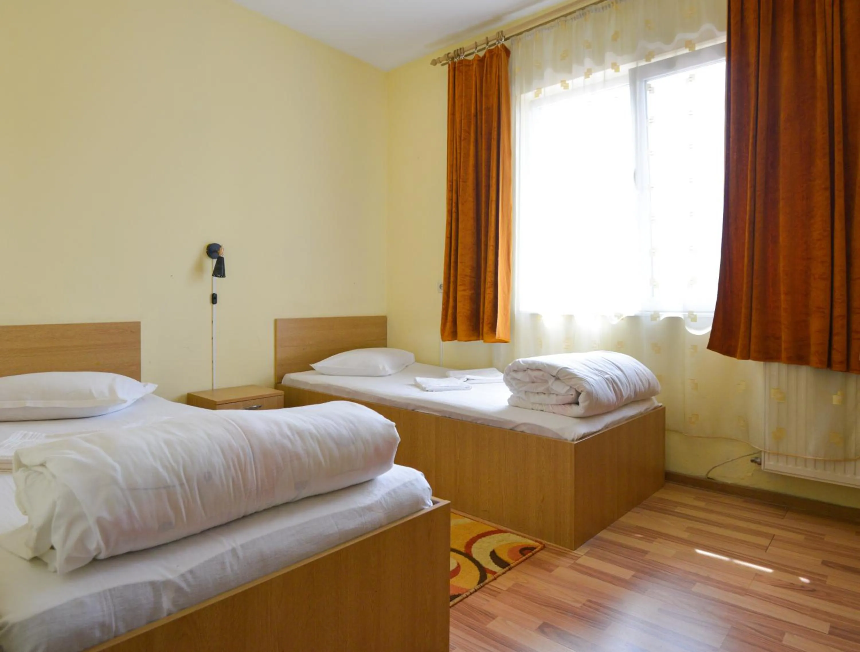 Bed in Hotel Decebal Bistrita