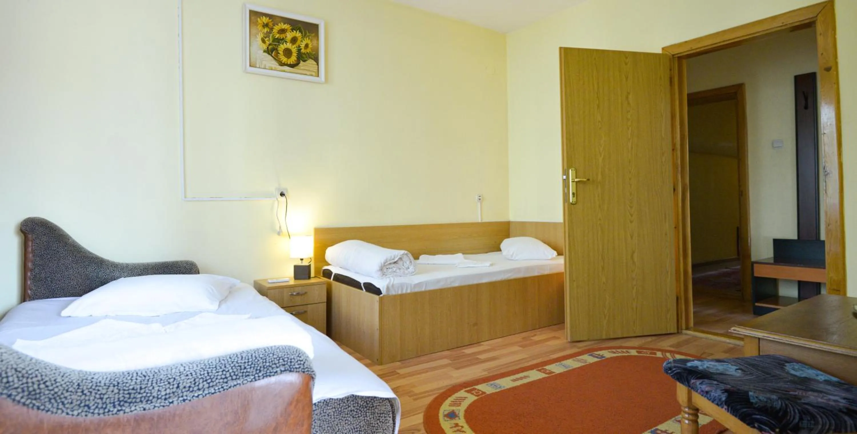 Bed in Hotel Decebal Bistrita