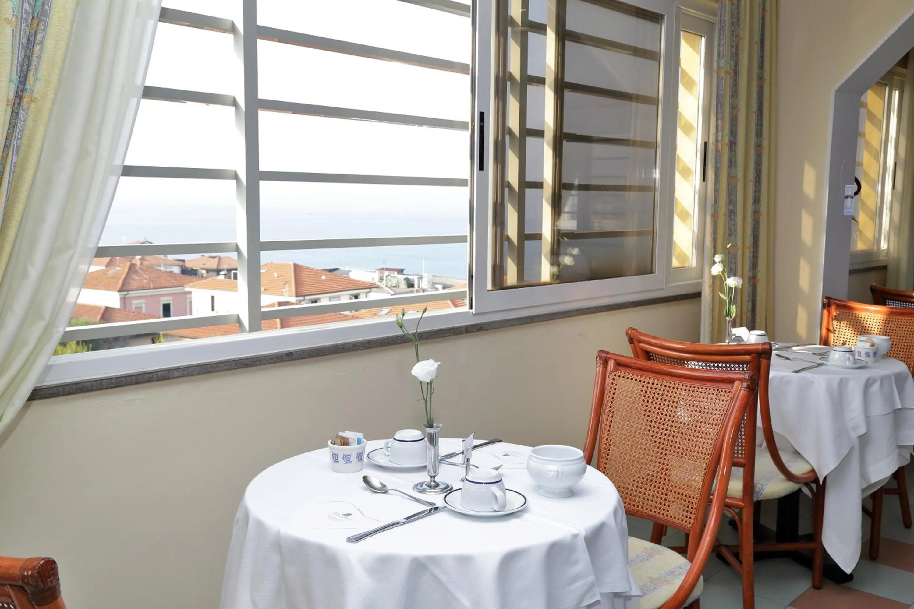 Restaurant/places to eat in Hotel Tornese - Rooftop Sea View