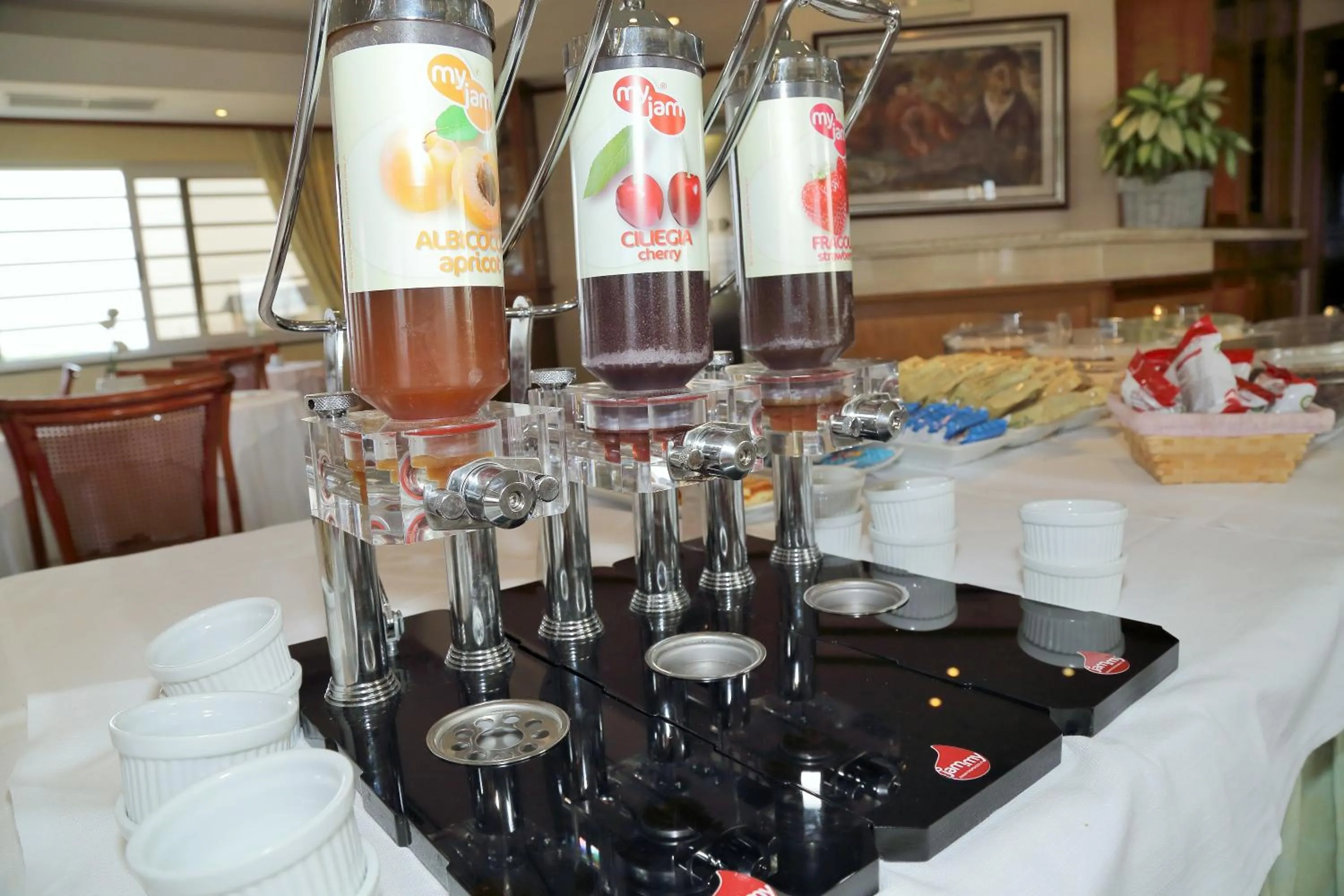 Restaurant/places to eat in Hotel Tornese - Rooftop Sea View