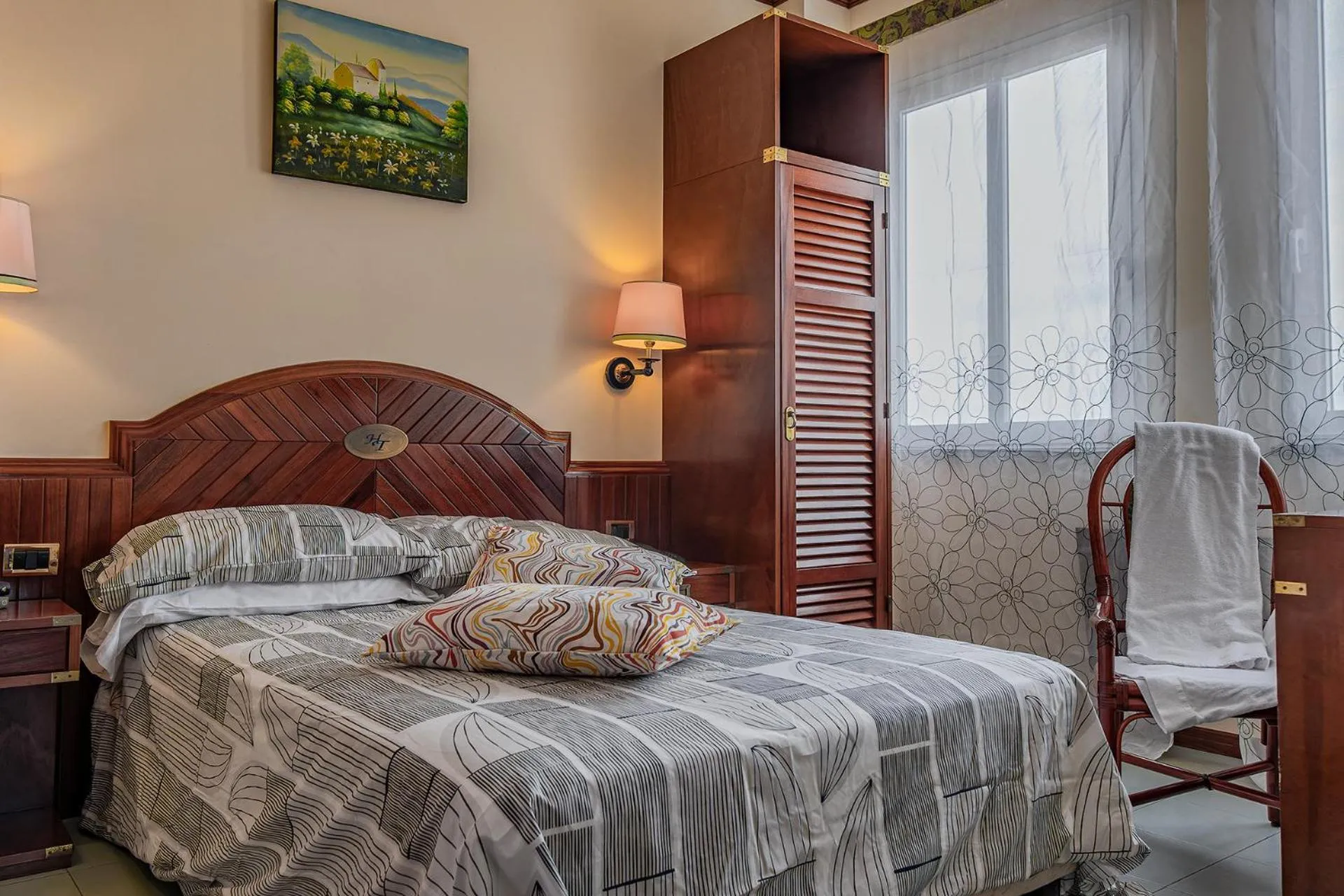 Bedroom, Bed in Hotel Tornese - Rooftop Sea View