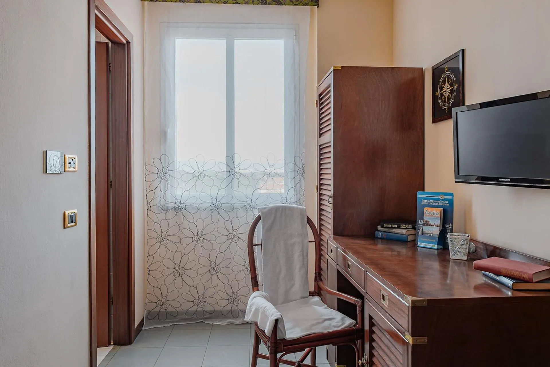 TV and multimedia in Hotel Tornese - Rooftop Sea View