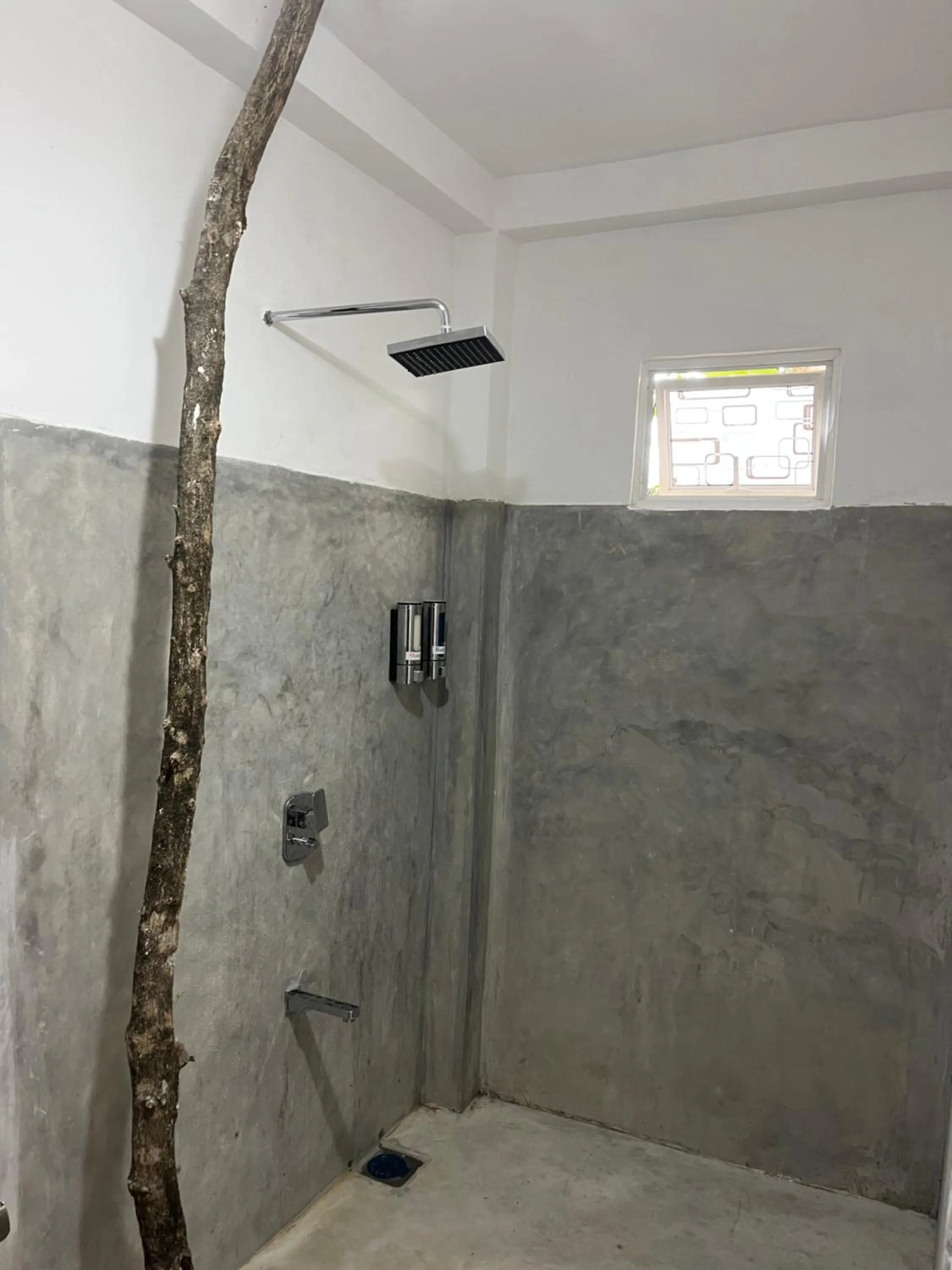 Bathroom in Tanty’s Hostel