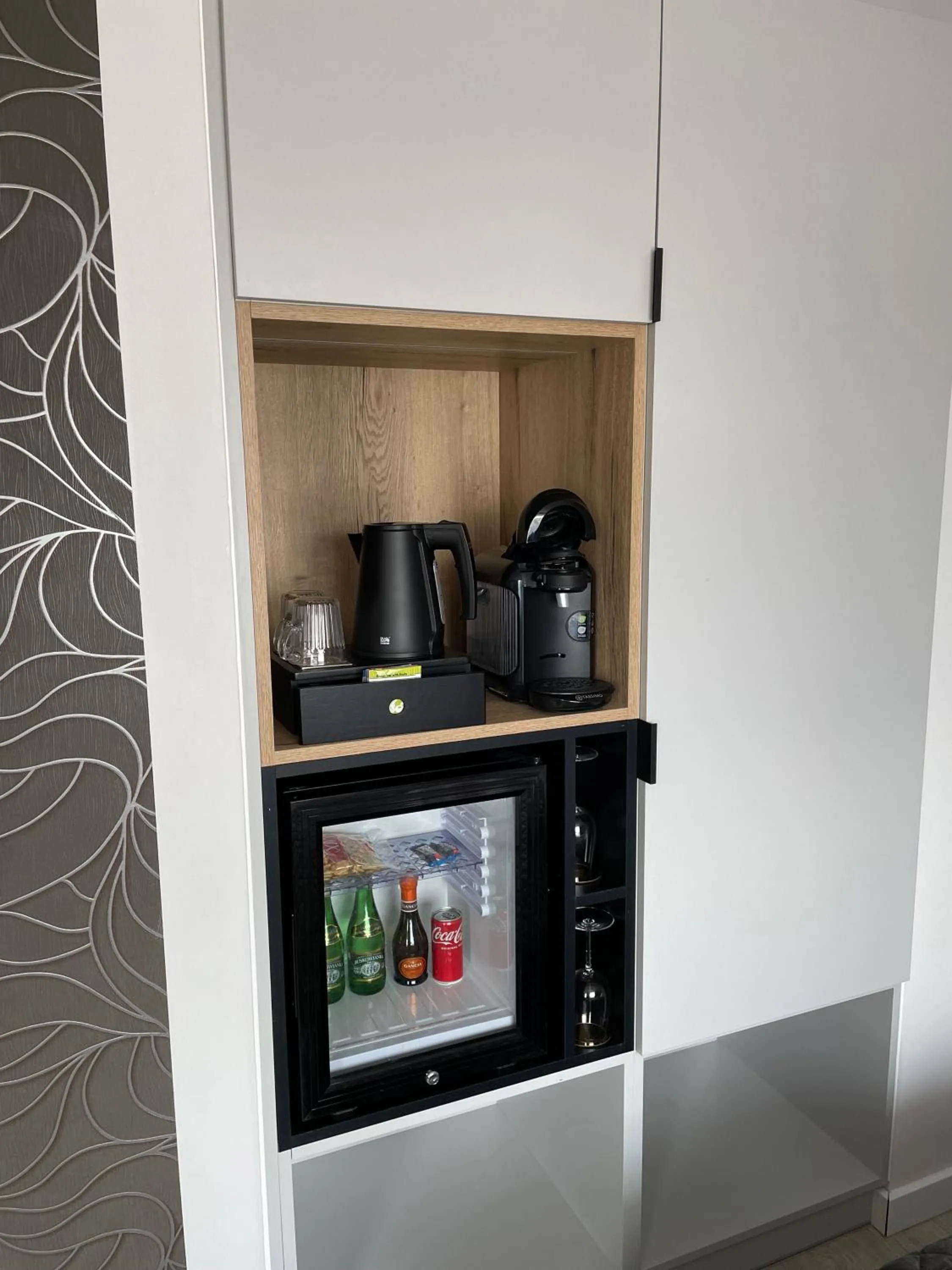 Coffee/tea facilities in Kamienica no 111a Warsaw Airport