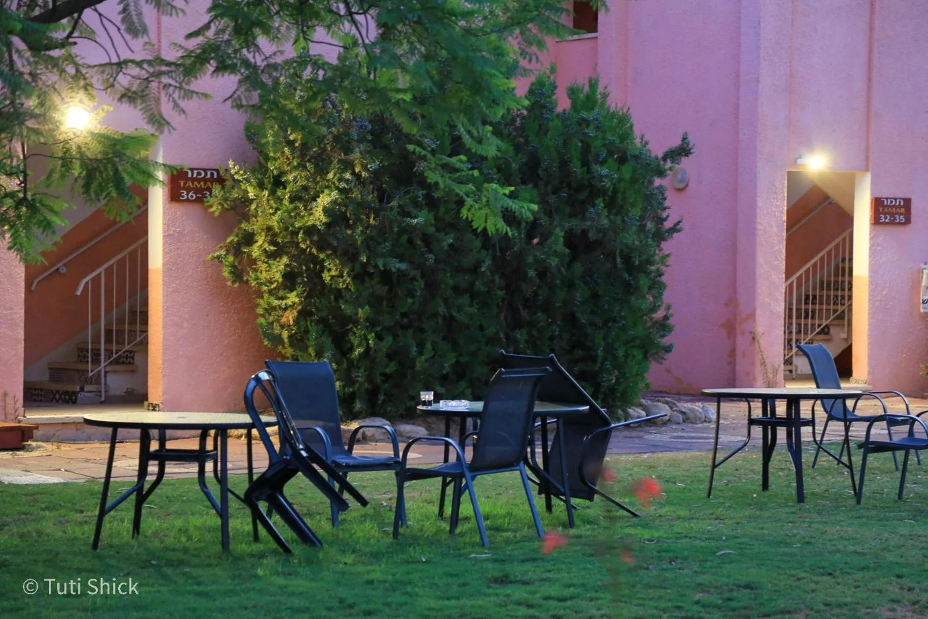 Garden in Mandara - Country Lodging