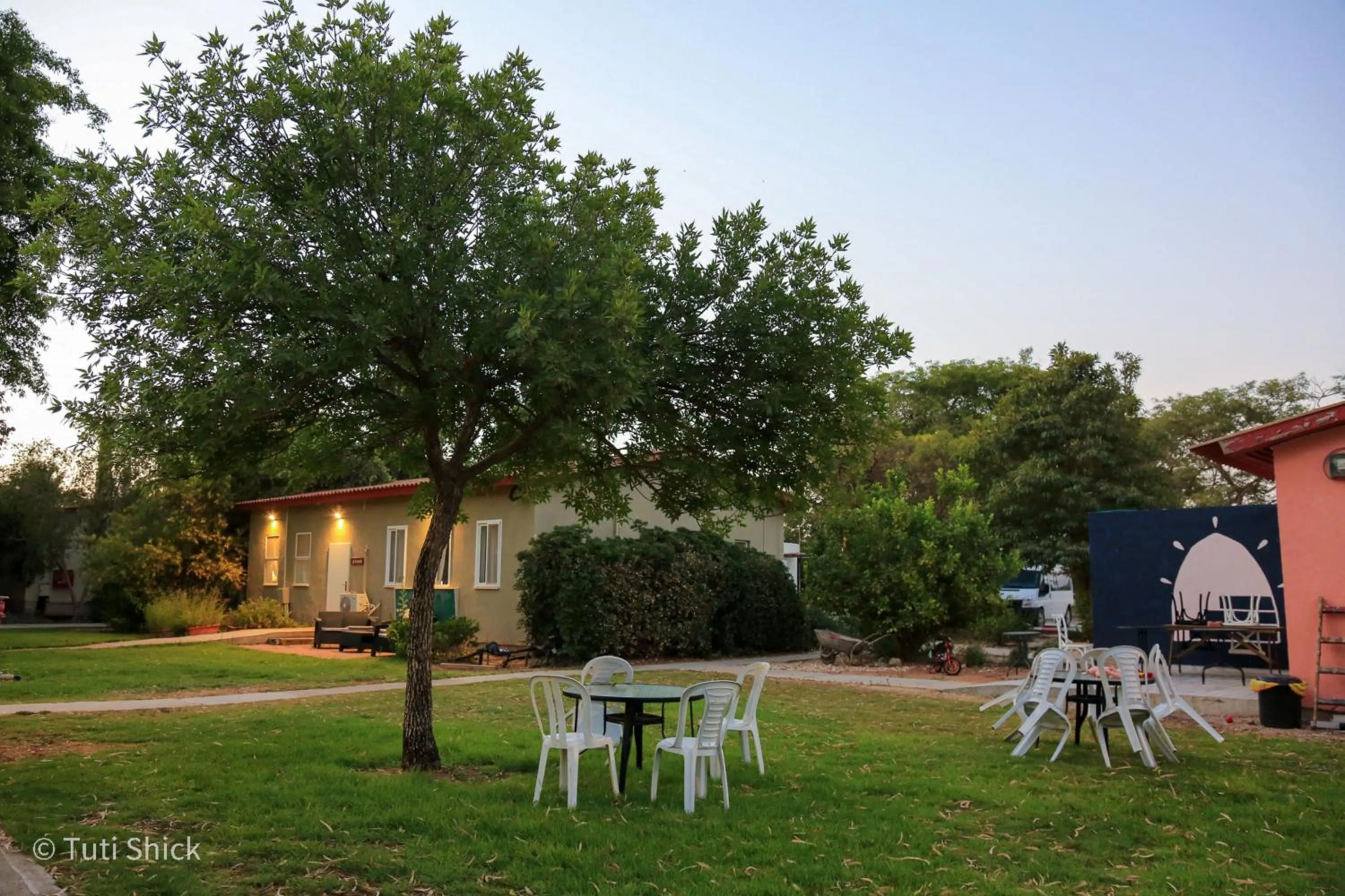 Garden in Mandara - Country Lodging