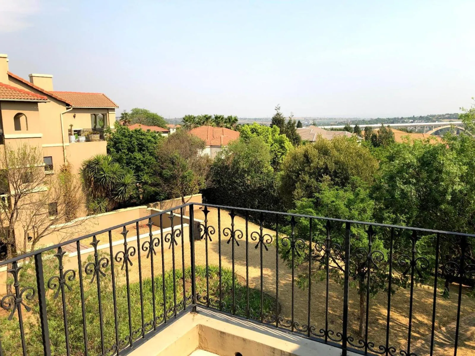 Garden in Modern Executive Condo