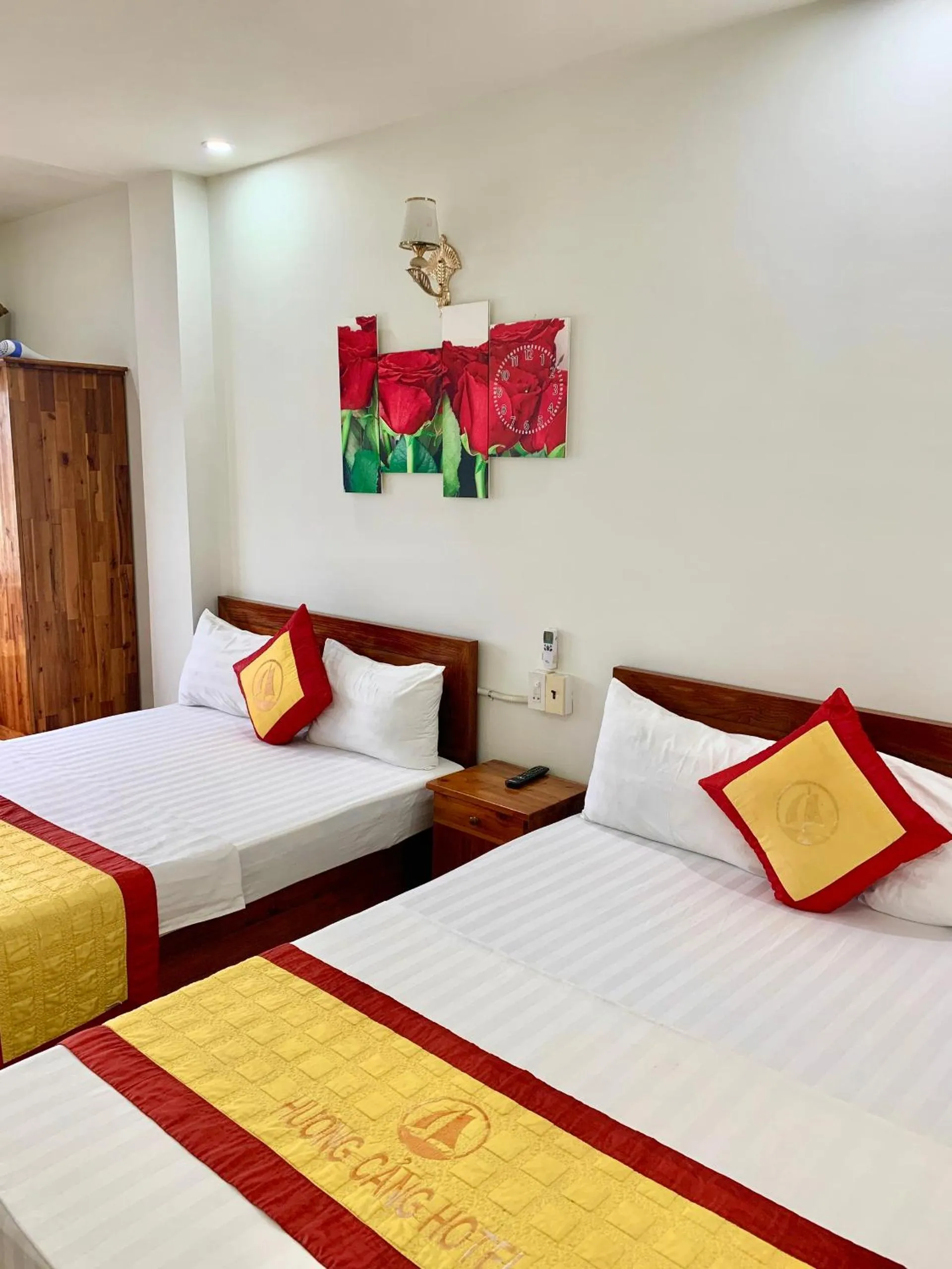 Bed in Huong Cang Sea View Hotel