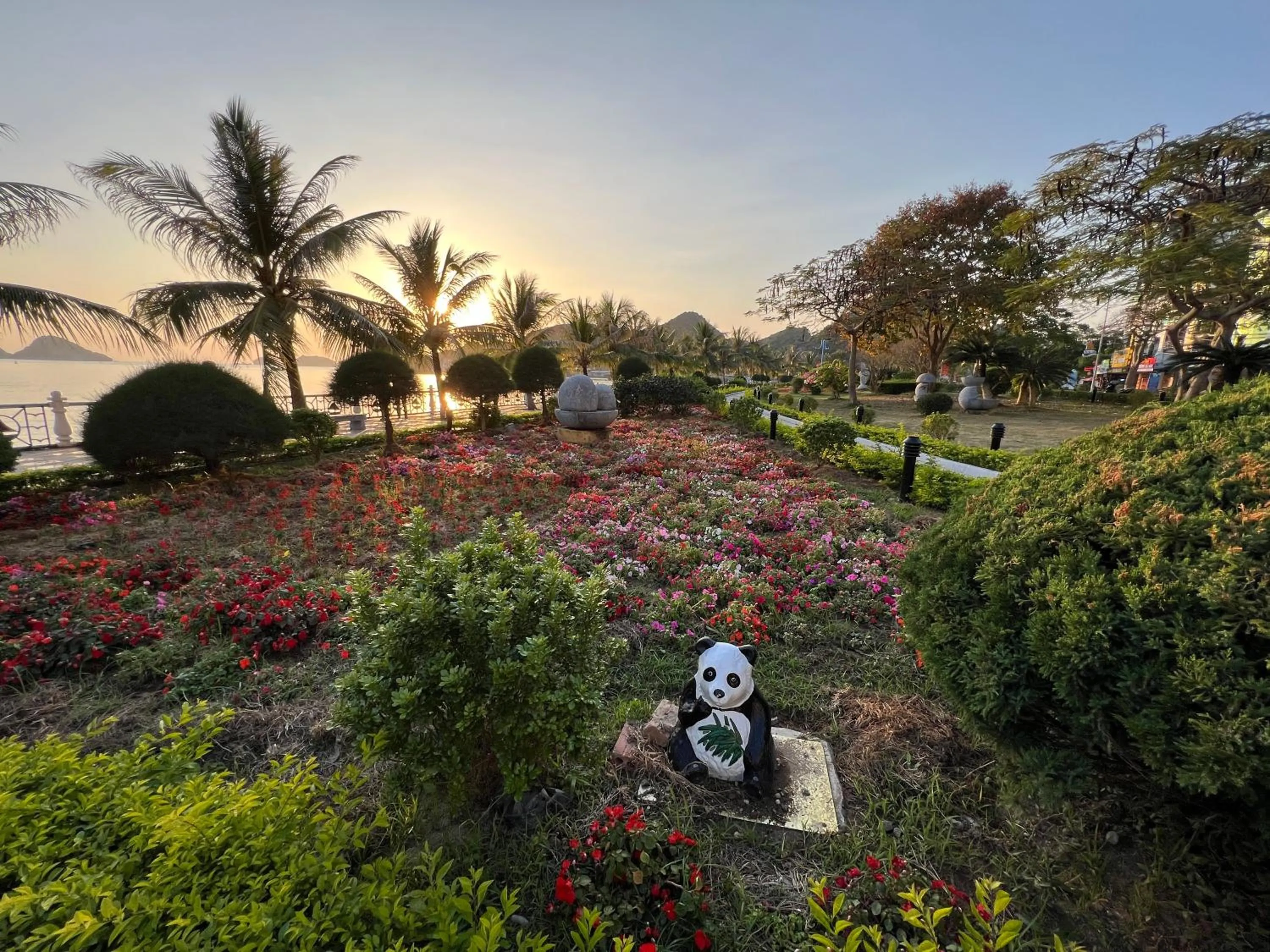 Day in Huong Cang Sea View Hotel