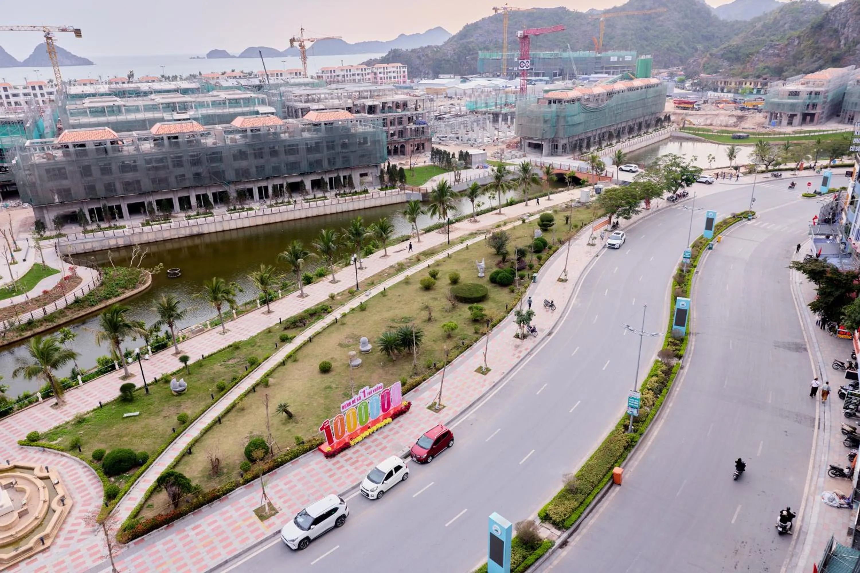 Spring in Huong Cang Sea View Hotel