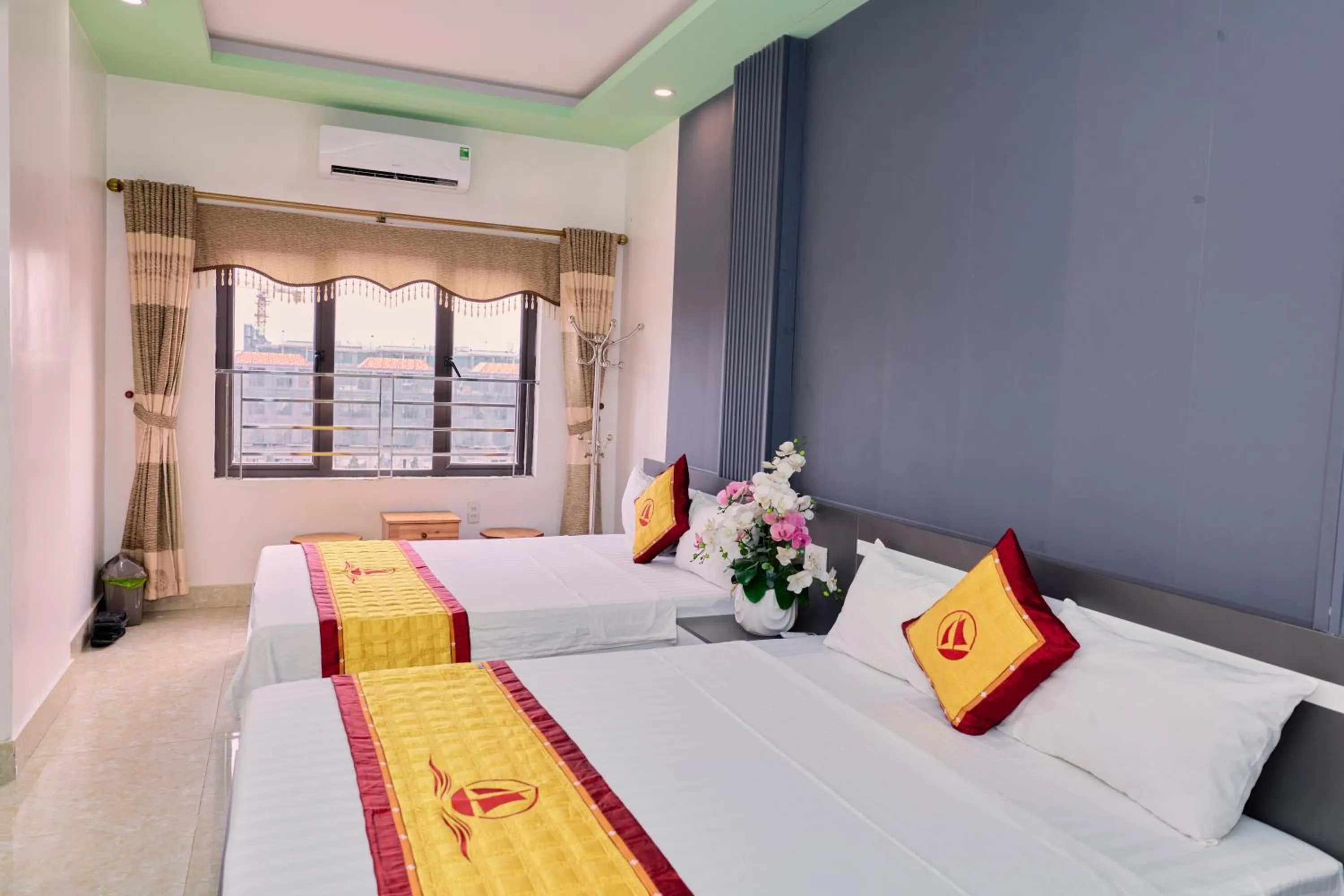 Bed in Huong Cang Sea View Hotel
