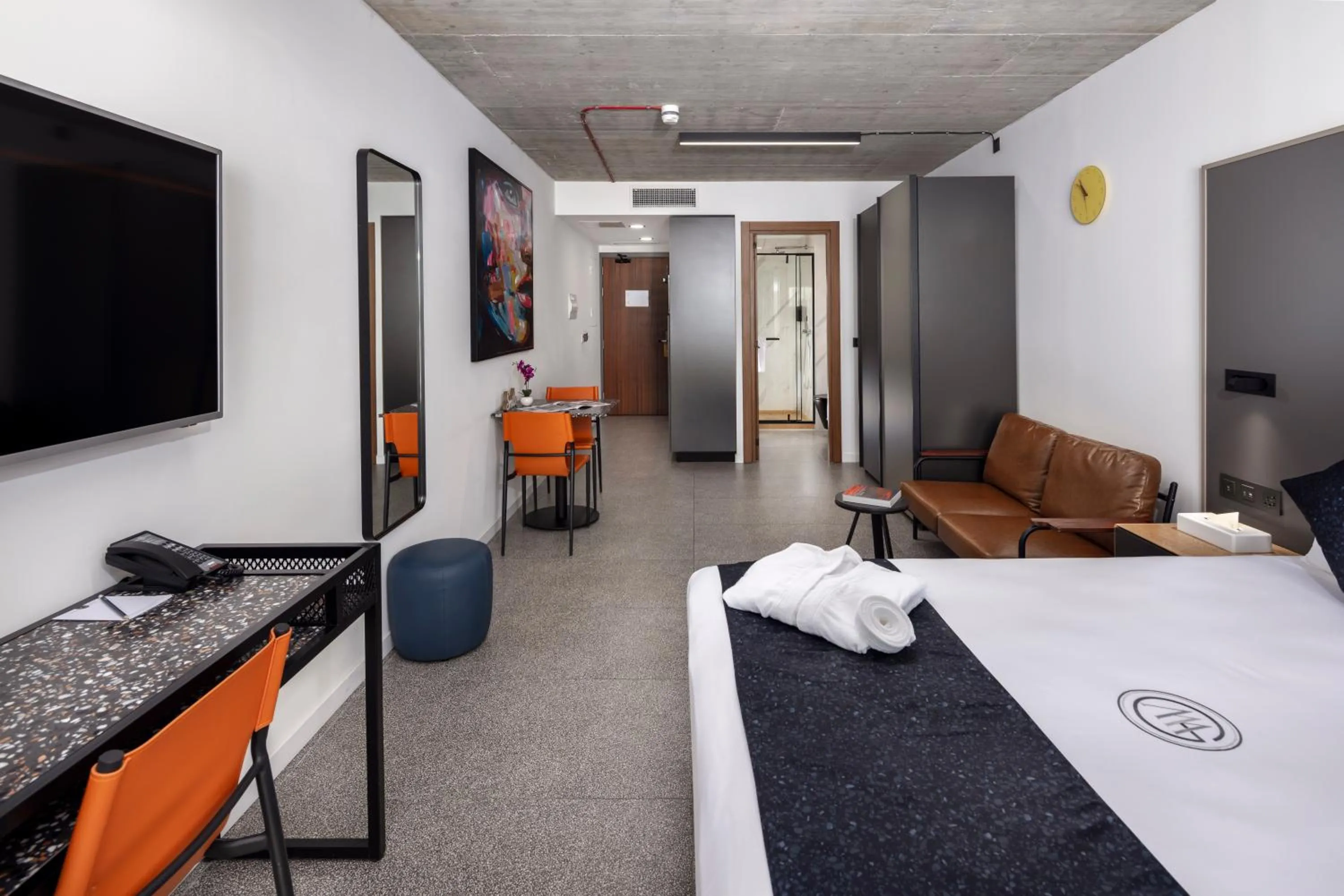 Bed in Grands Suites Hotel and Spa Sliema