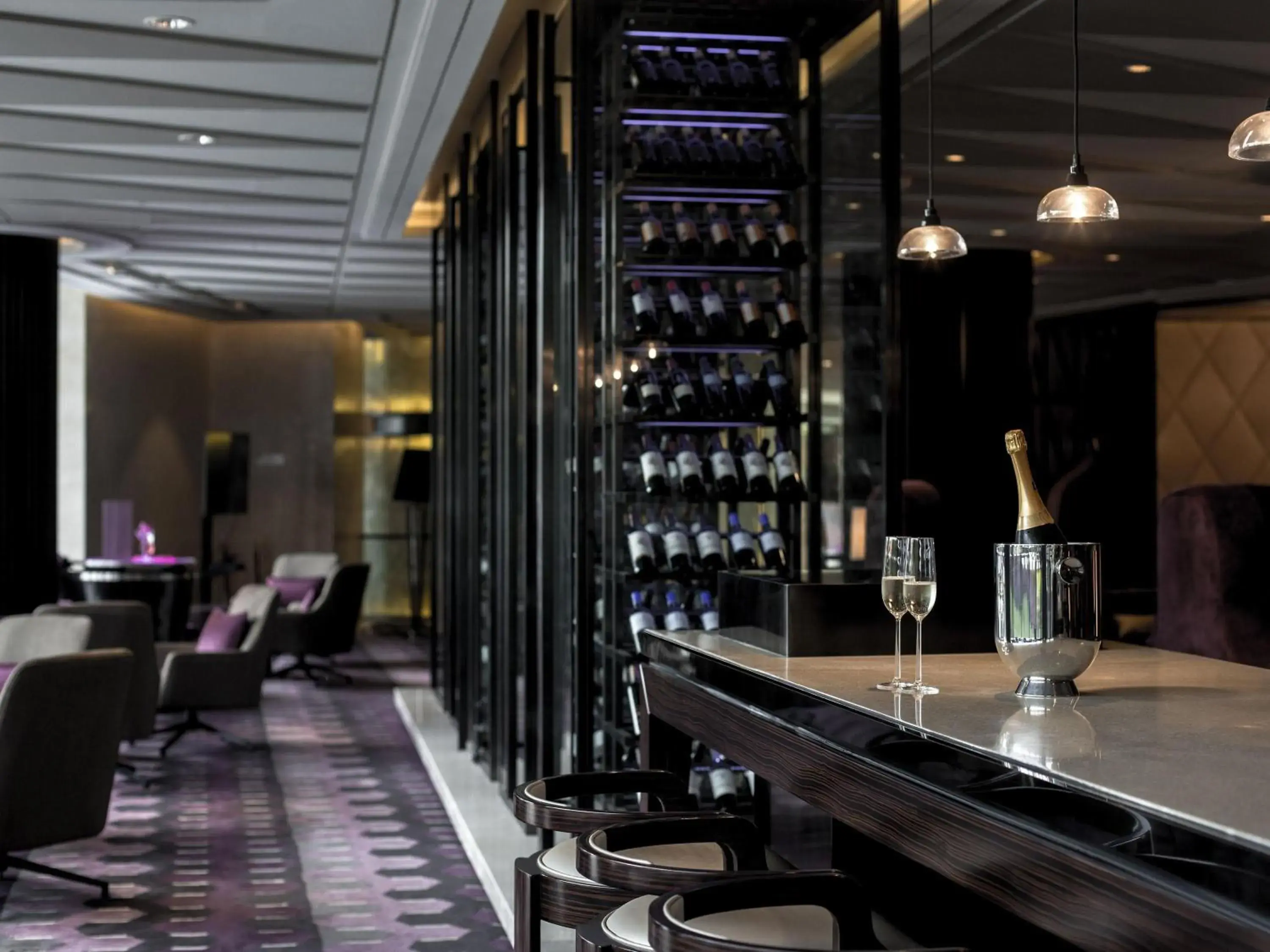 Lounge or bar in Pullman Shanghai Xuhui Lounge or bar in Pullman Shanghai Xuhui