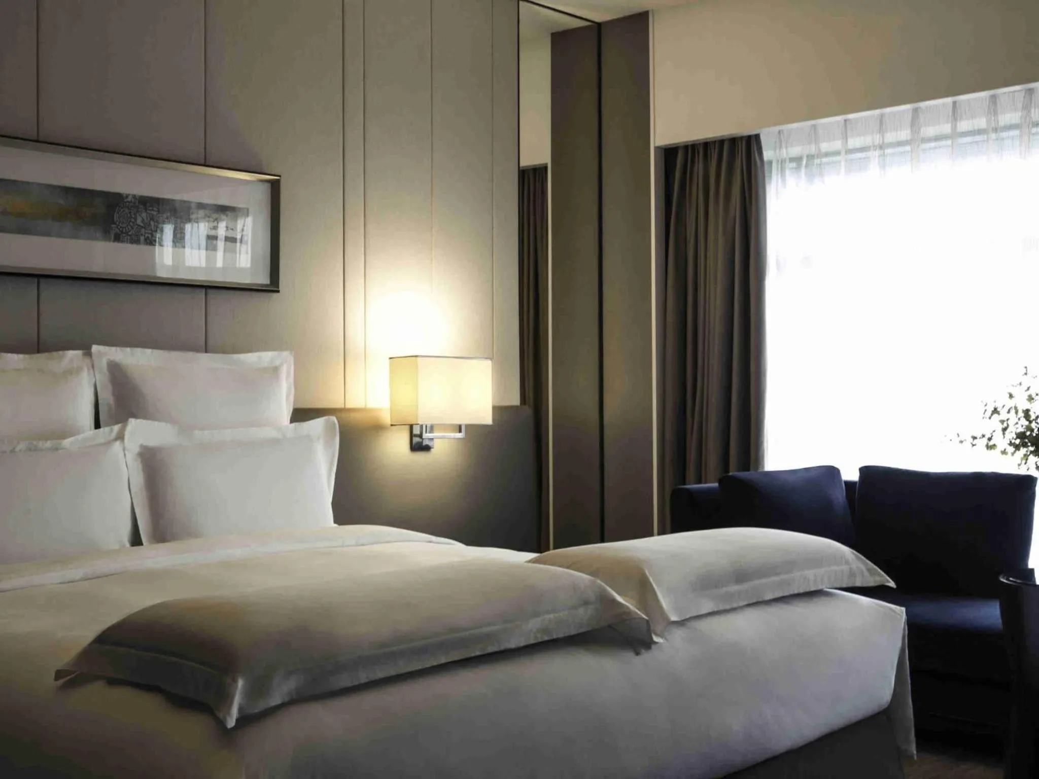 Bedroom, Bed in Pullman Shanghai Xuhui