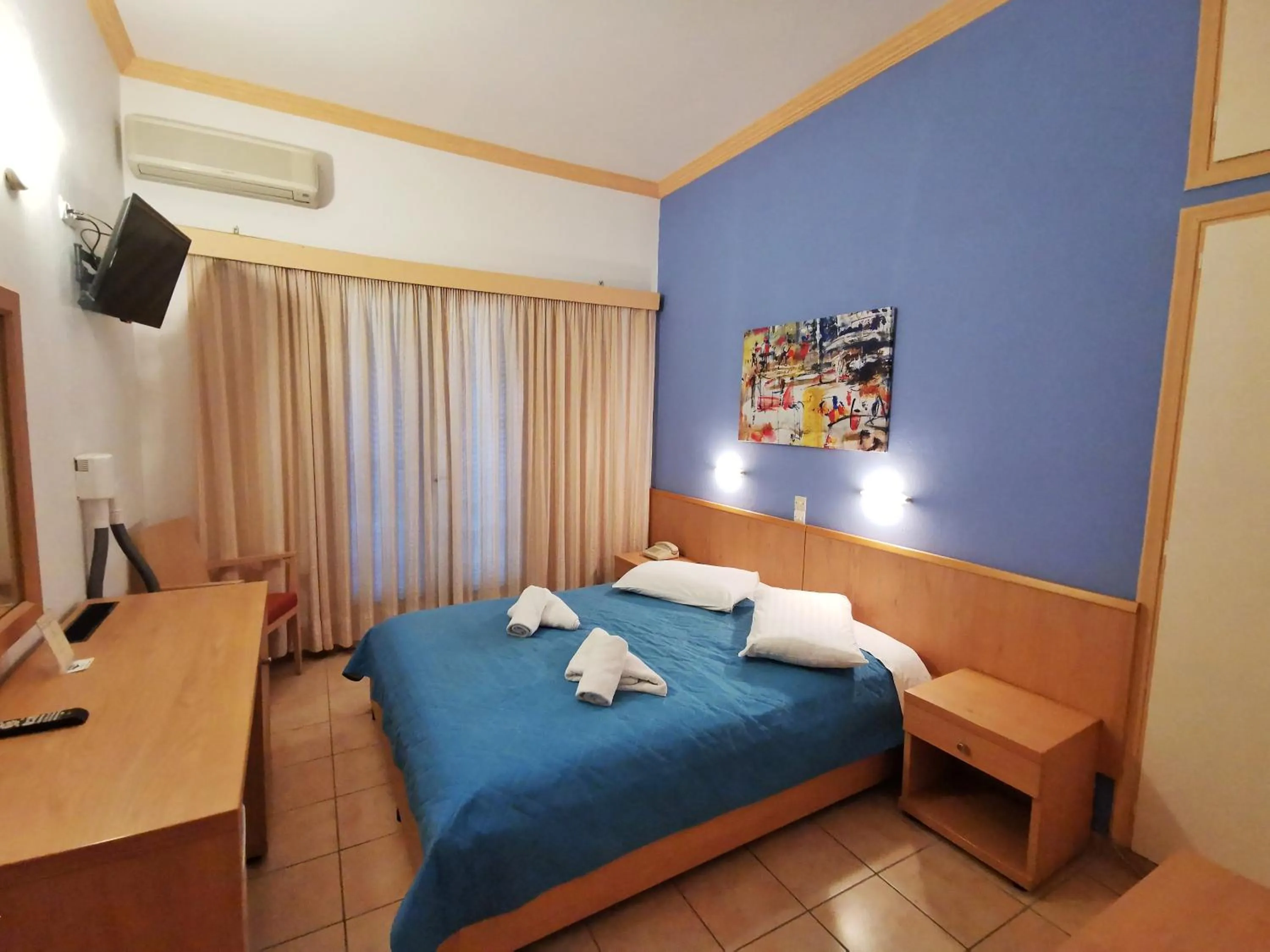 Photo of the whole room in Possidon