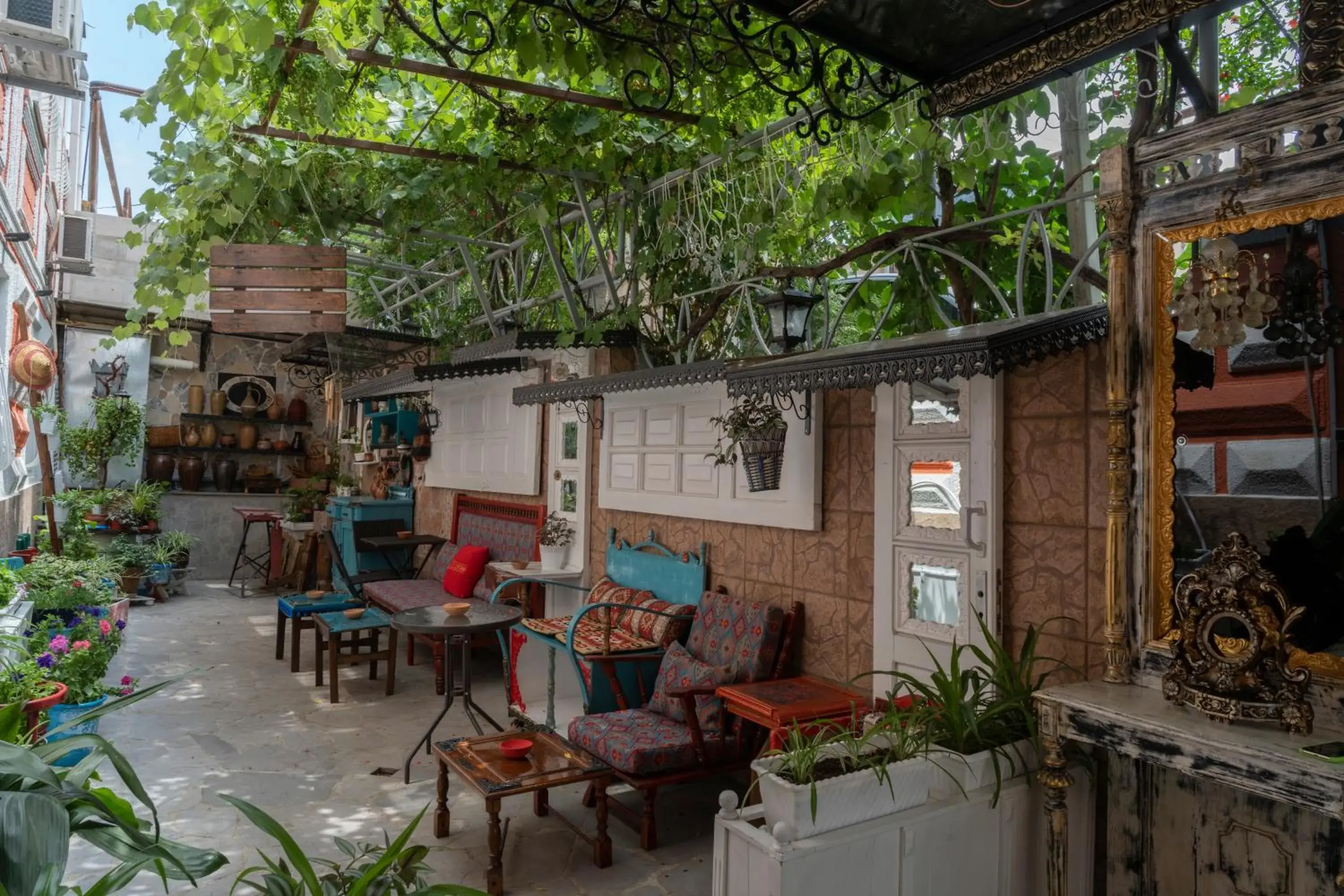 Property building in Elia Boutique Hostel & Apart-Hotel Property building in Elia Boutique Hostel & Apart-Hotel