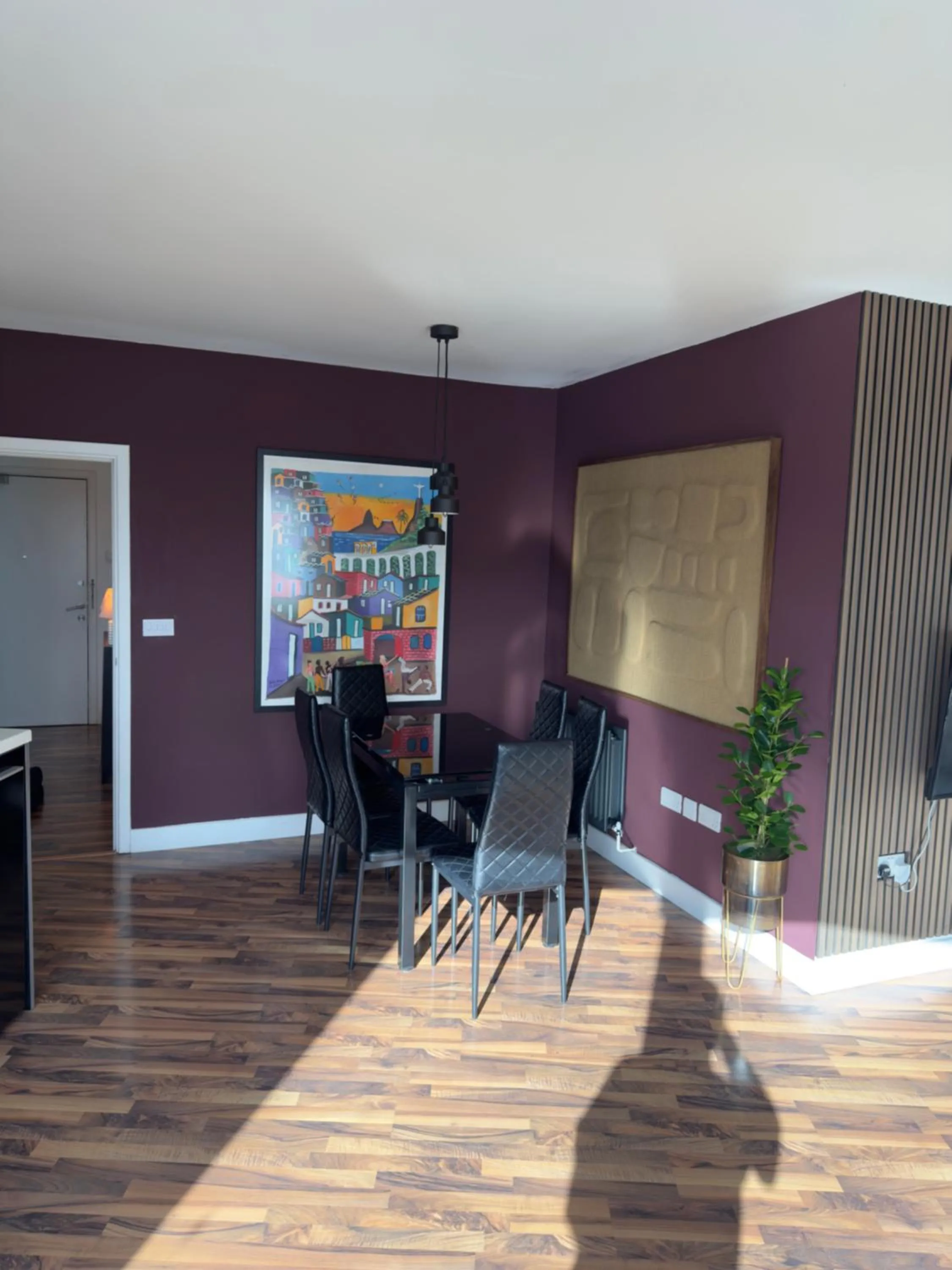 Modern 2 Bedroom Penthouse with Balcony & Parking